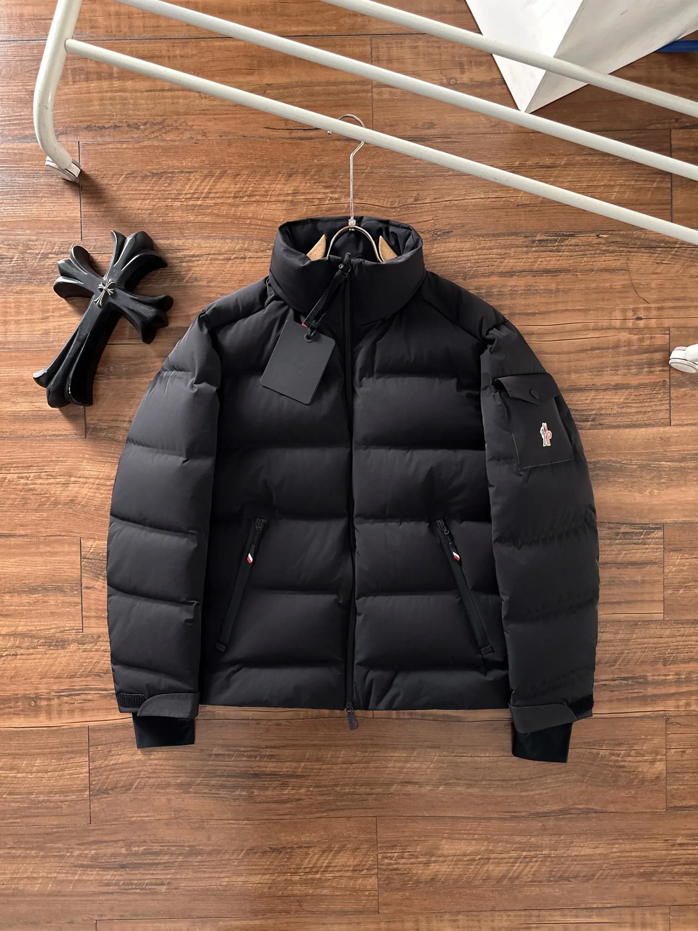 Куртки И Пуховики Мужские Moncler 2609200
