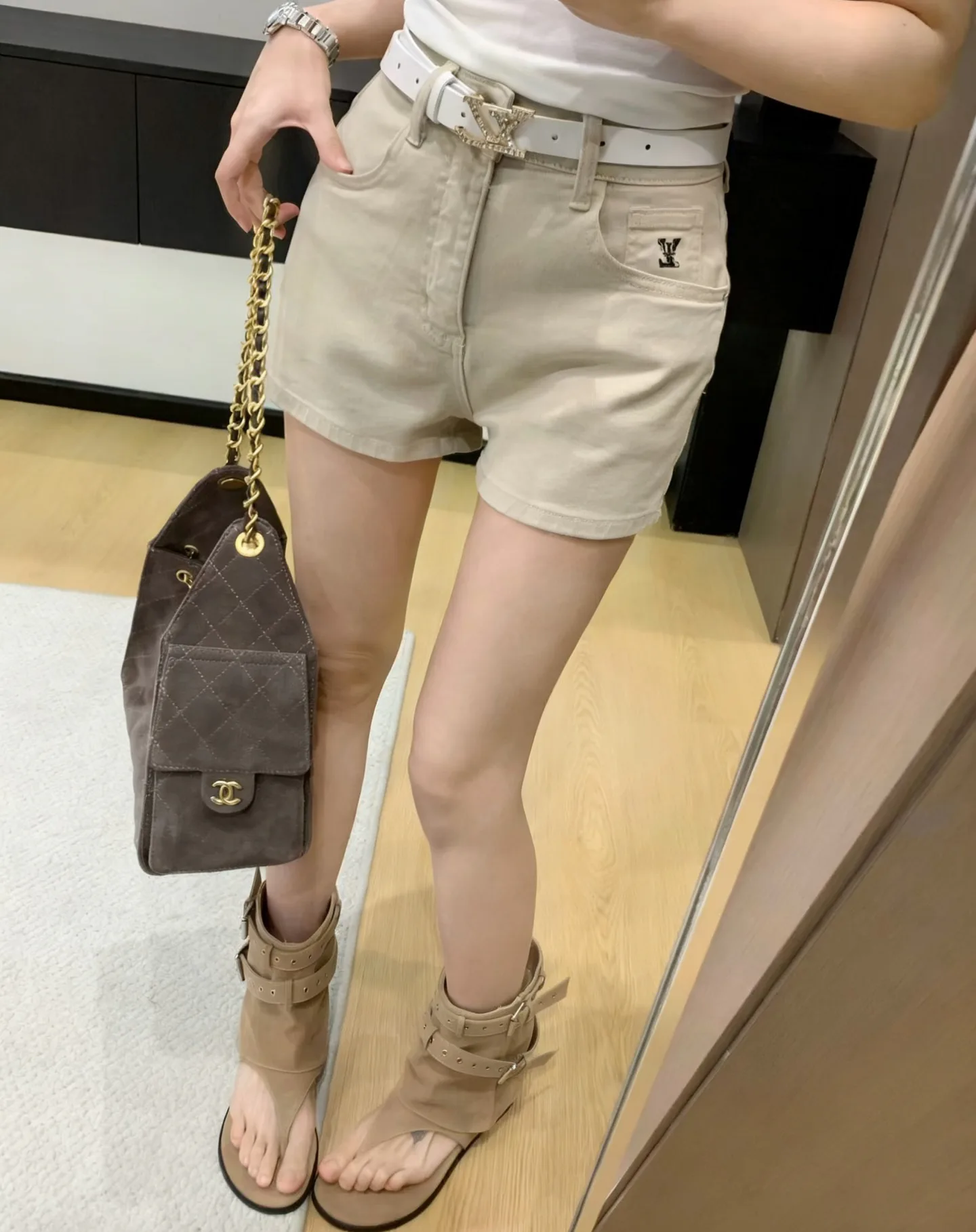 Шорты Женские Louis Vuitton 11716709