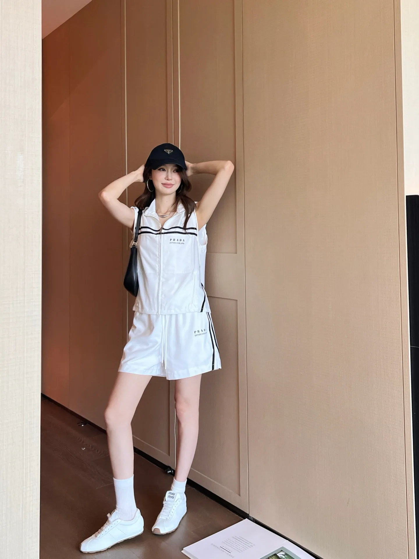 Жилеты Женские Prada 11618013