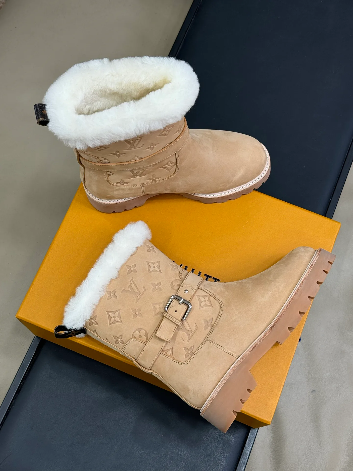 Угги Женские Louis Vuitton 19116186