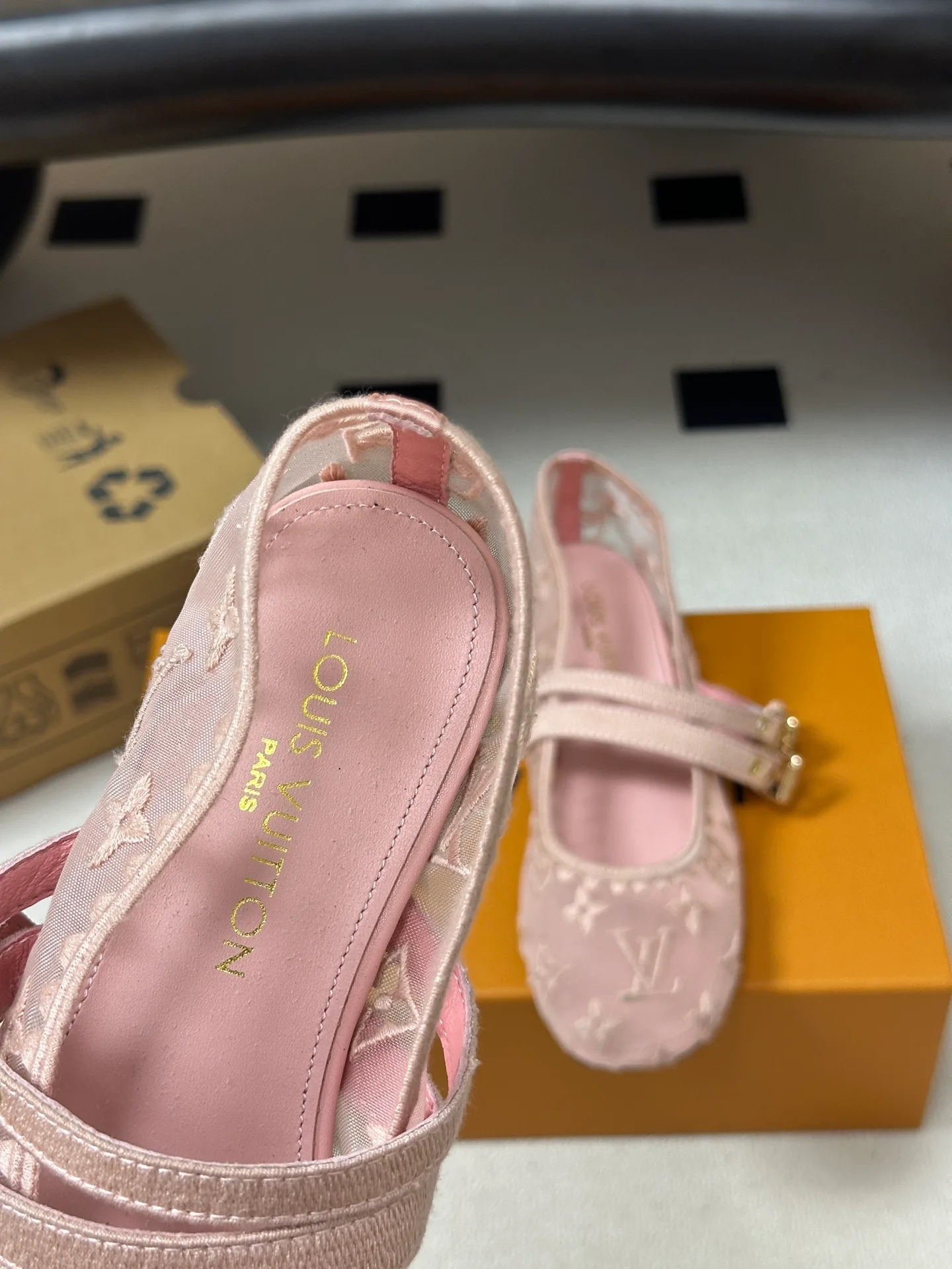 Балетки Женские Louis Vuitton 18340938