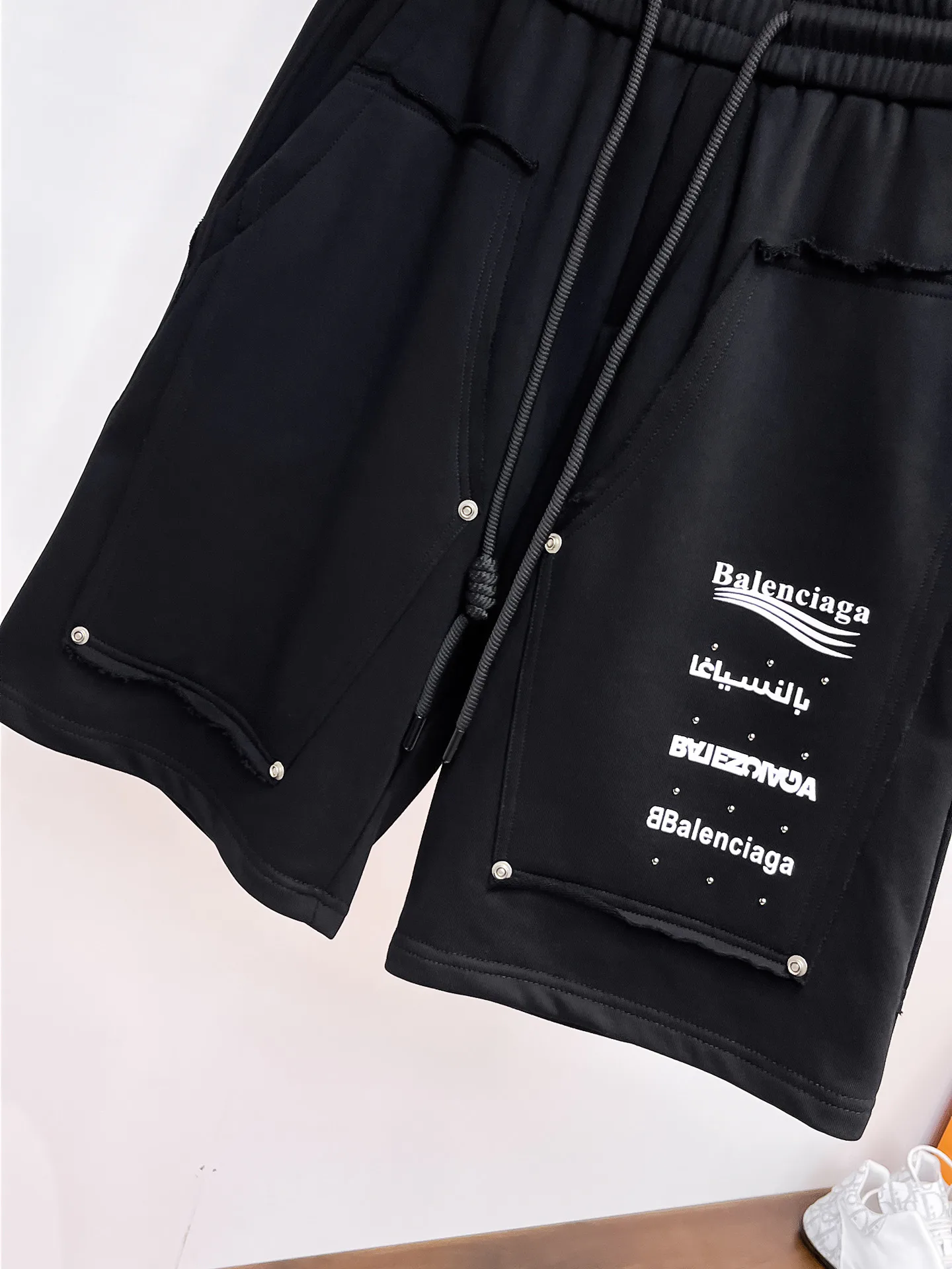 Шорты Мужские Balenciaga 13417591