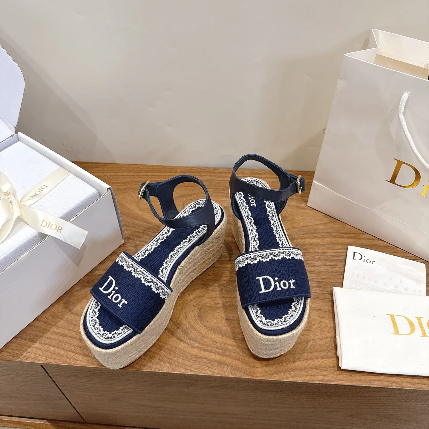Босоножки Женские Christian Dior 17947073