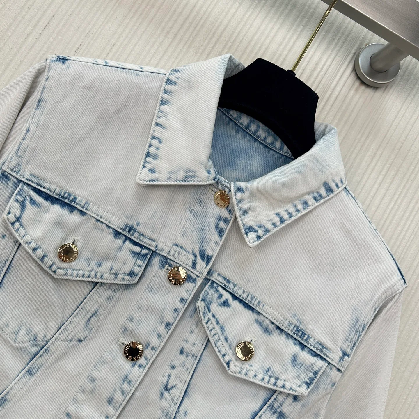 Куртки И Пуховики Женские Louis Vuitton 6252291