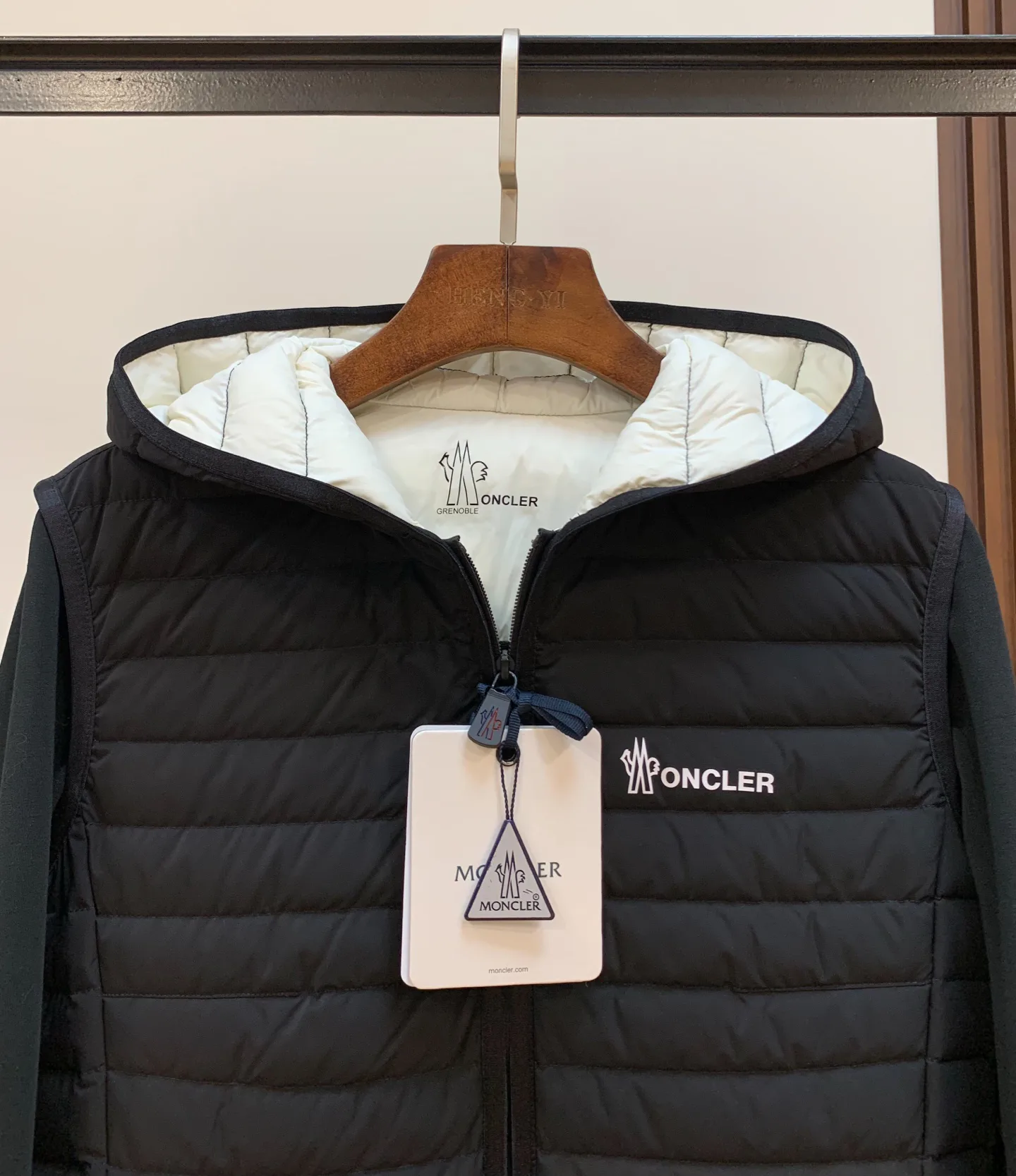 Куртки И Пуховики Женские Moncler 335640