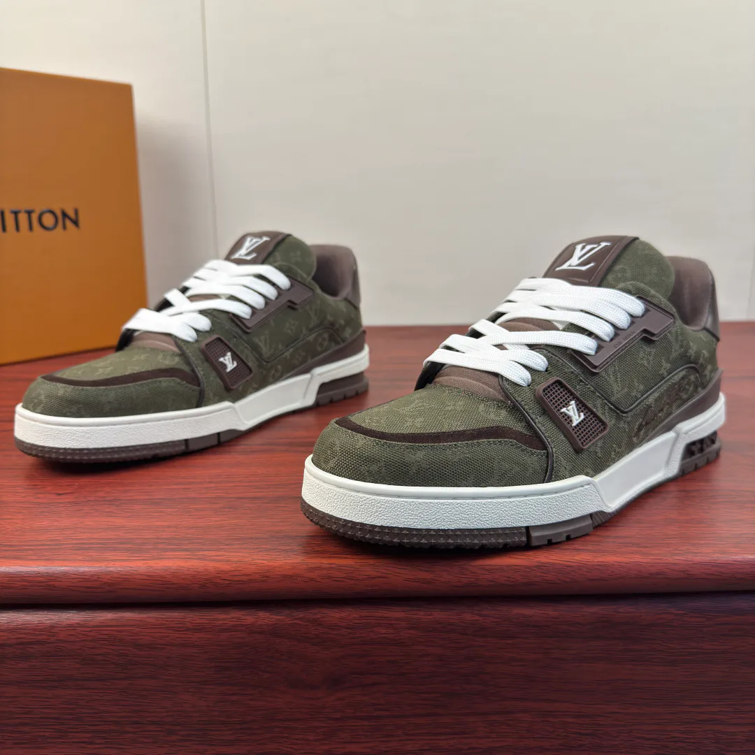 Кроссовки Мужские Louis Vuitton 18861640