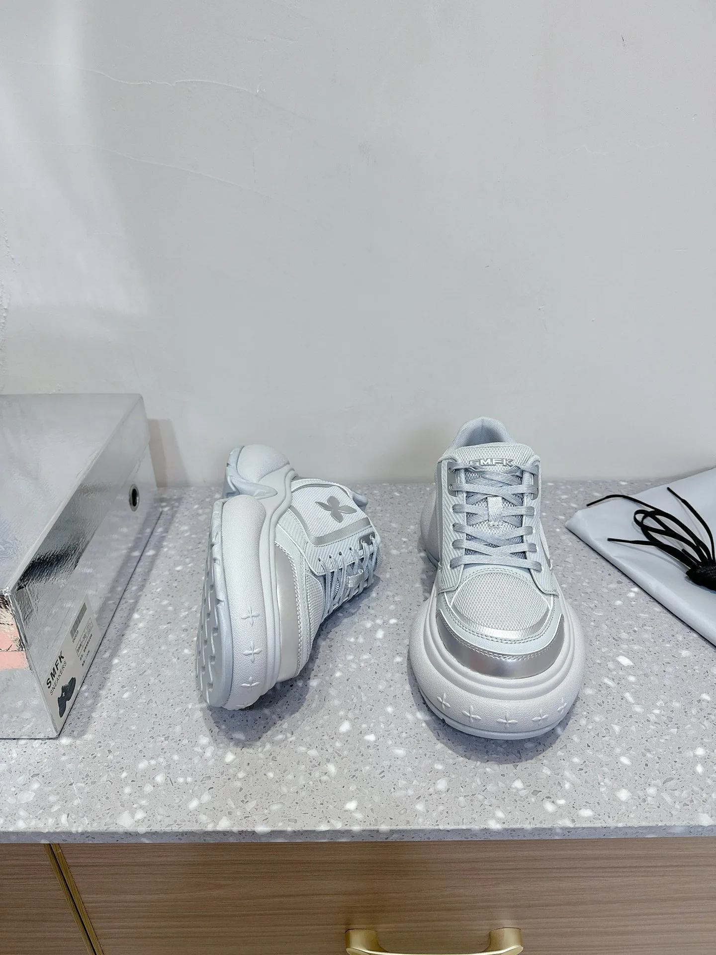 Кроссовки Женские Gucci 8044