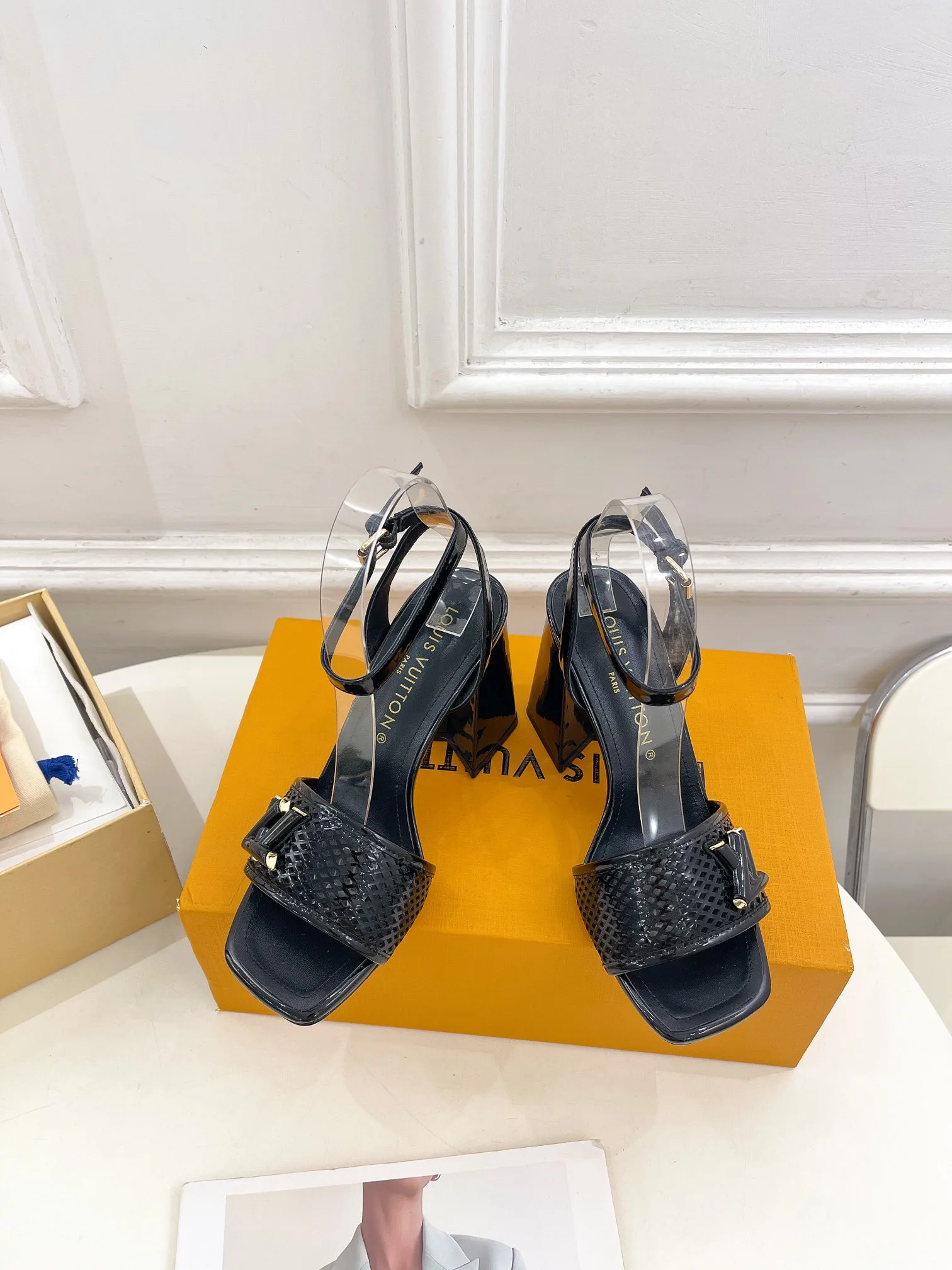 Босоножки Женские Louis Vuitton