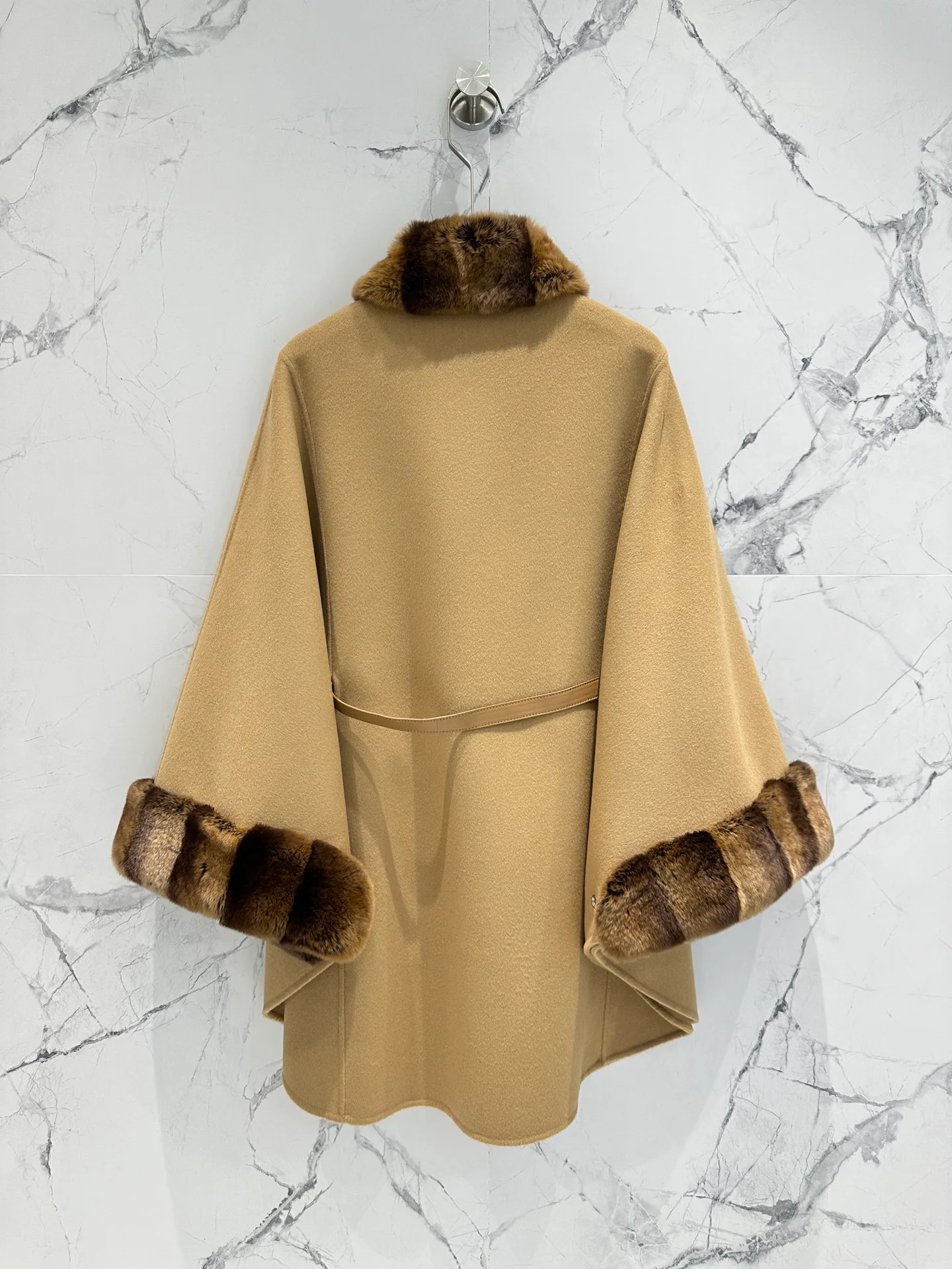 Пальто Женские Loro Piana 18513170