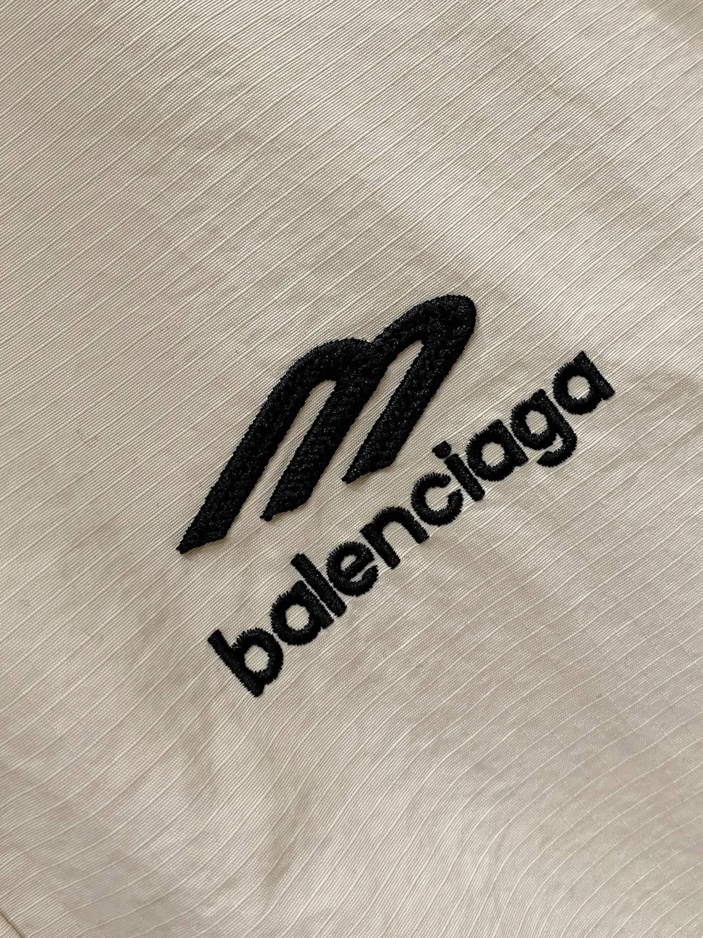 Куртки И Пуховики Мужские Balenciaga 14579941