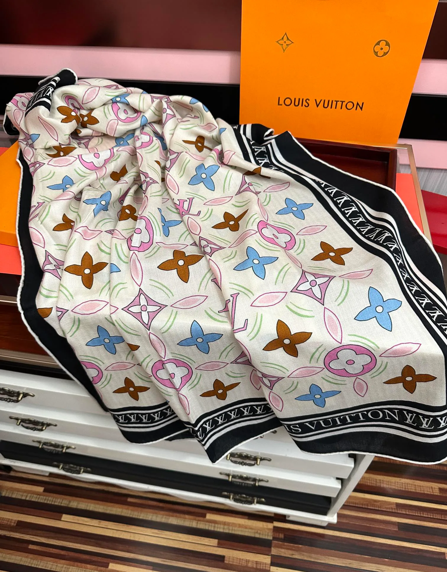 Платки Louis Vuitton 1490183