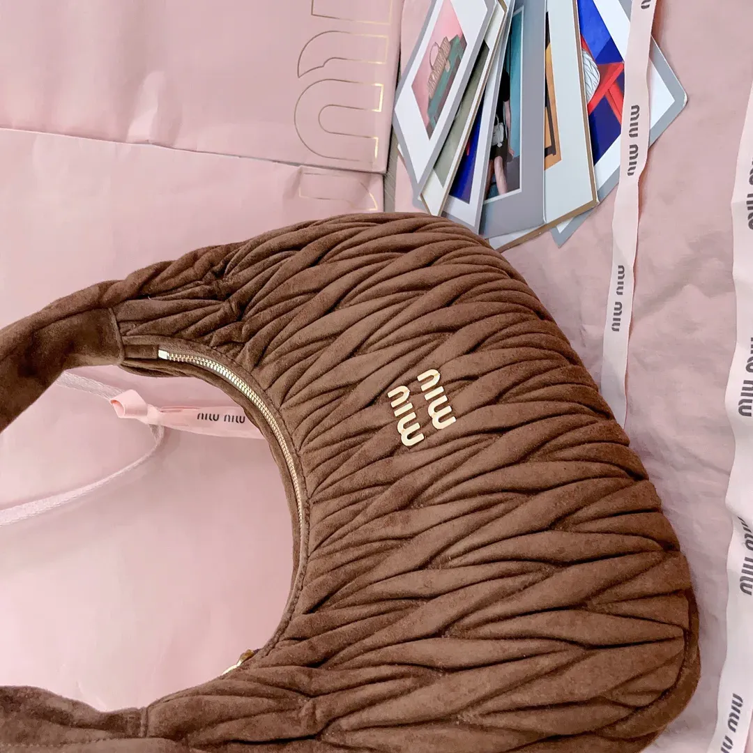 Классические Сумки Женские Miu Miu 115165