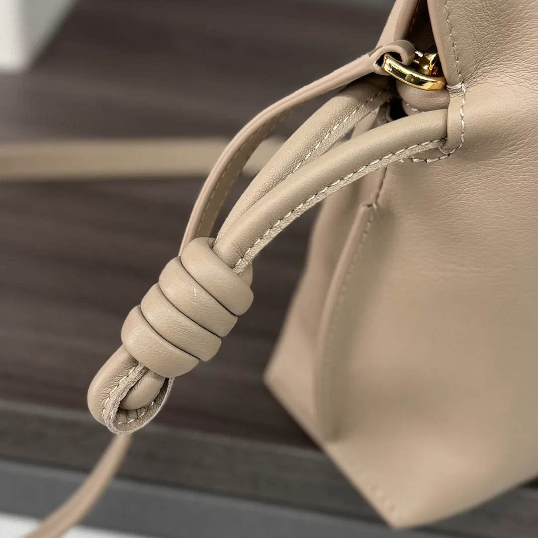 Клатчи Женские Loewe 11513568