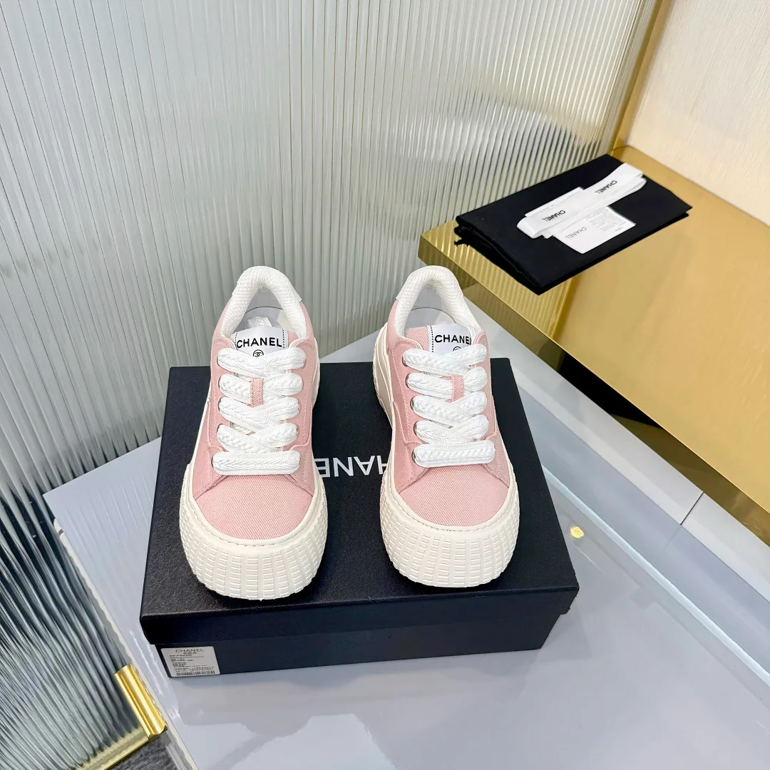 Кроссовки Женские Chanel 11396569