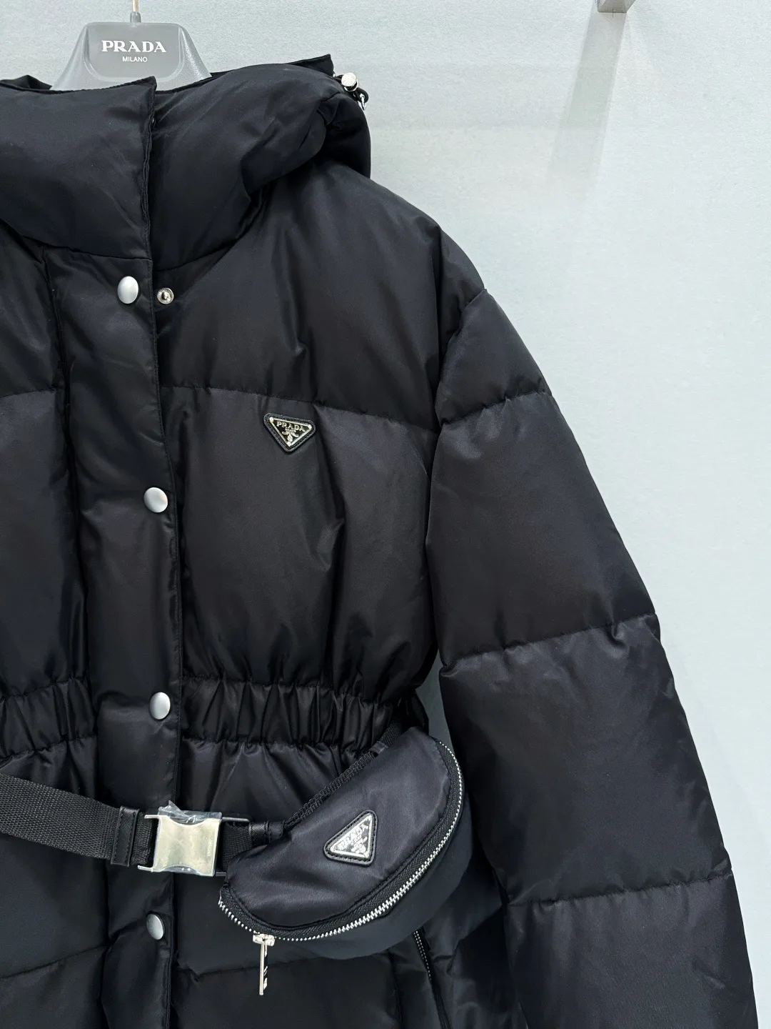 Куртки И Пуховики Женские Prada 19341863