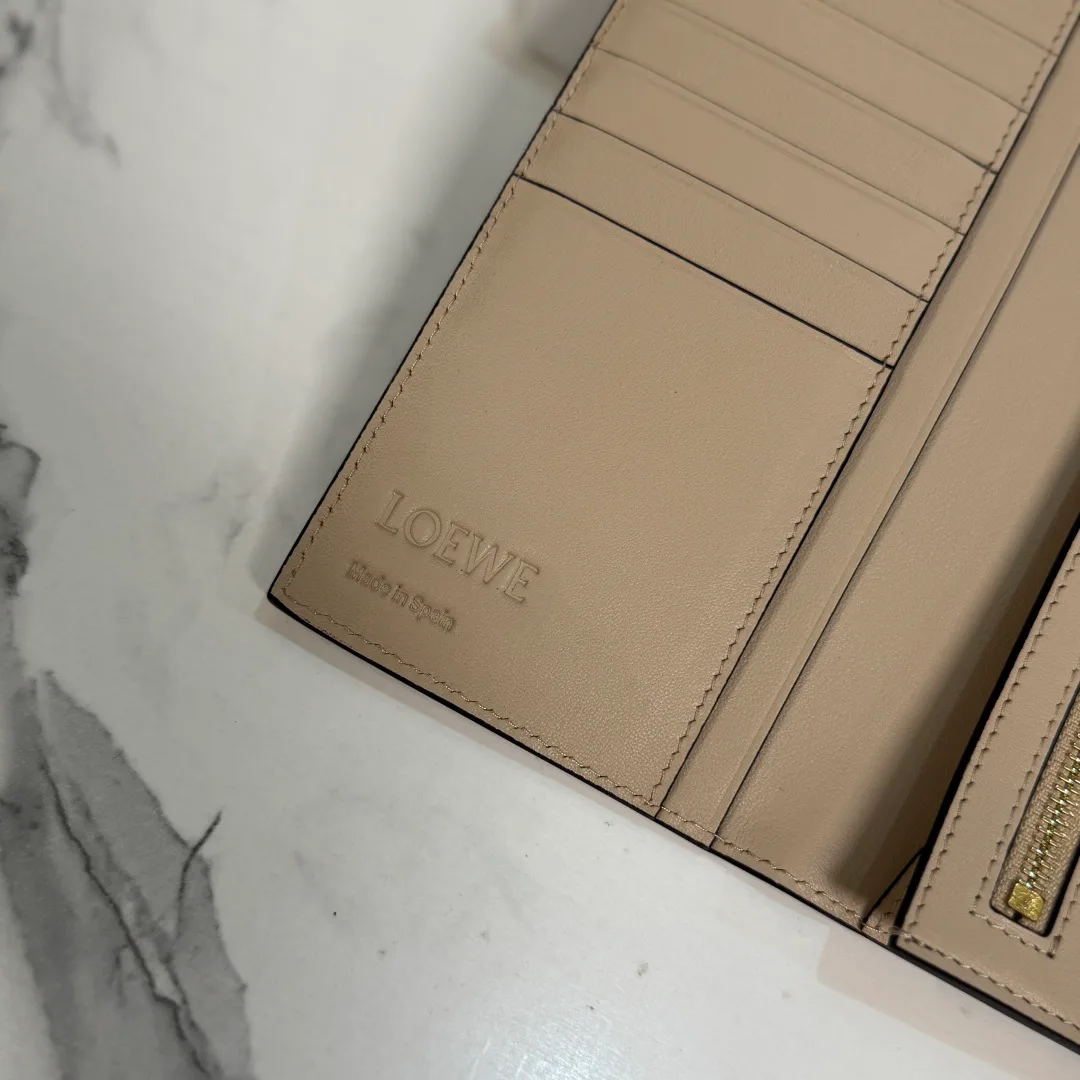 Клатчи Женские Loewe 17331703