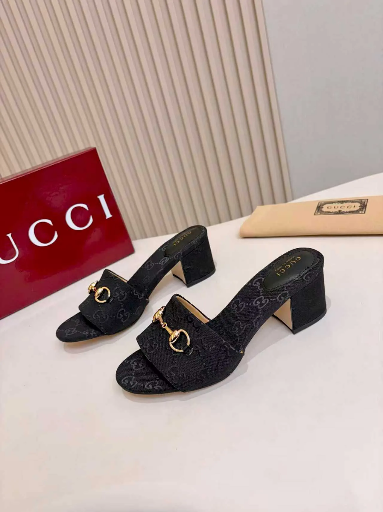 Сандалии Женские Gucci 11674215