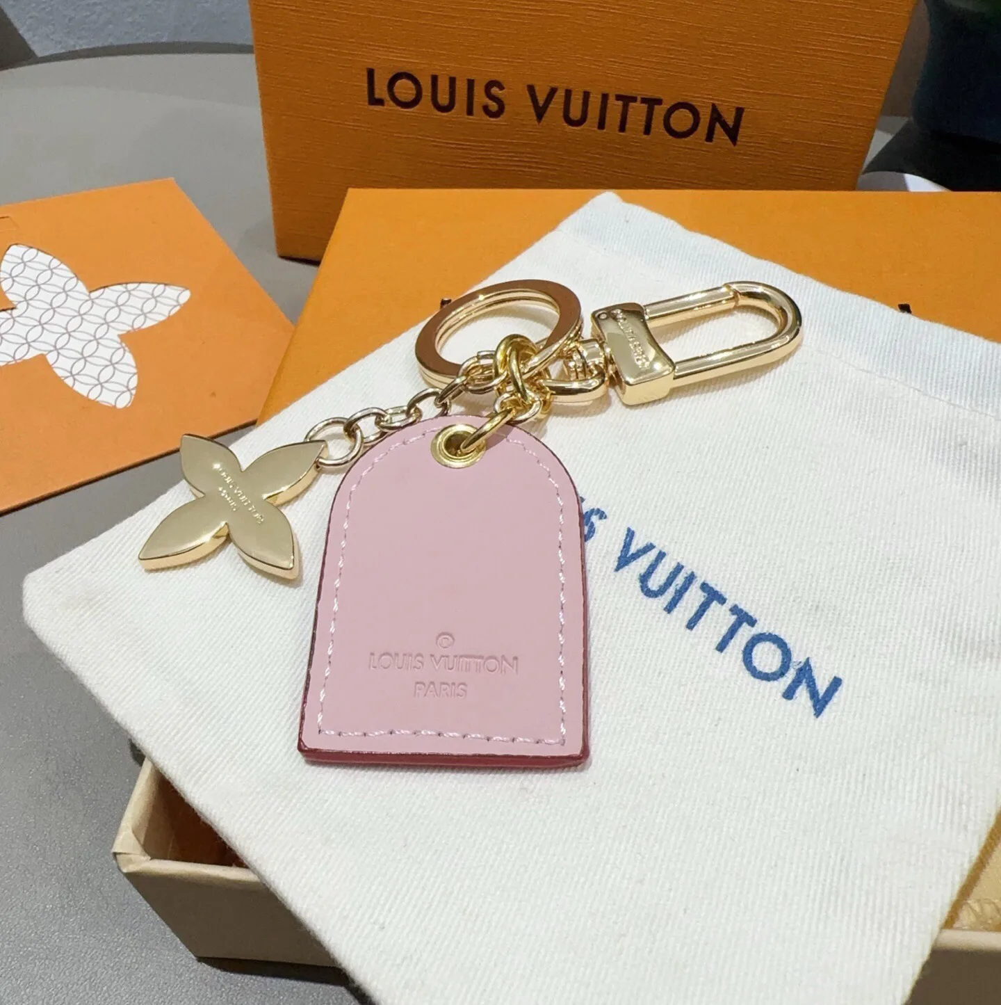 Ключницы Louis Vuitton 18013328
