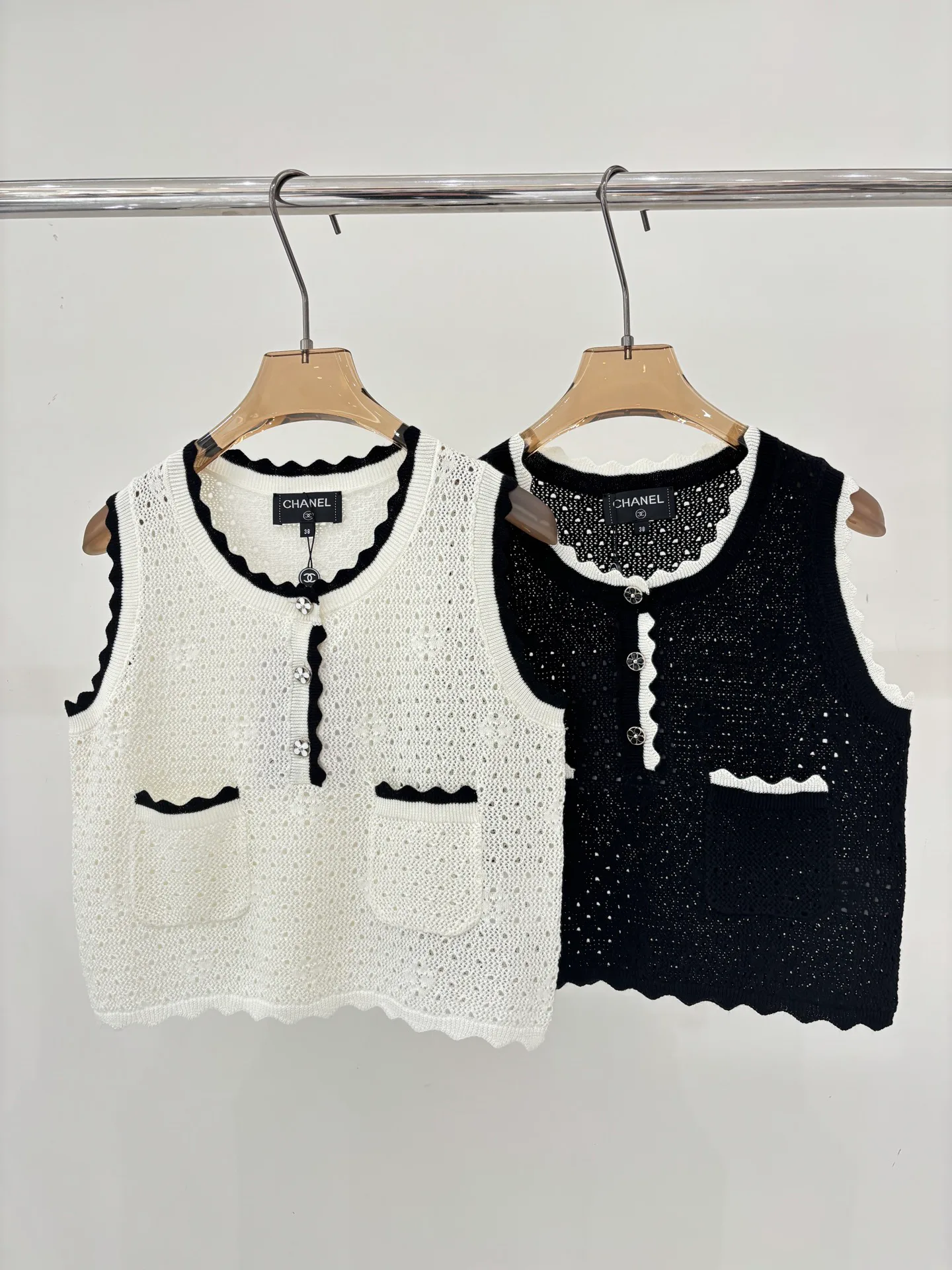 Жилеты Женские Chanel 11540311