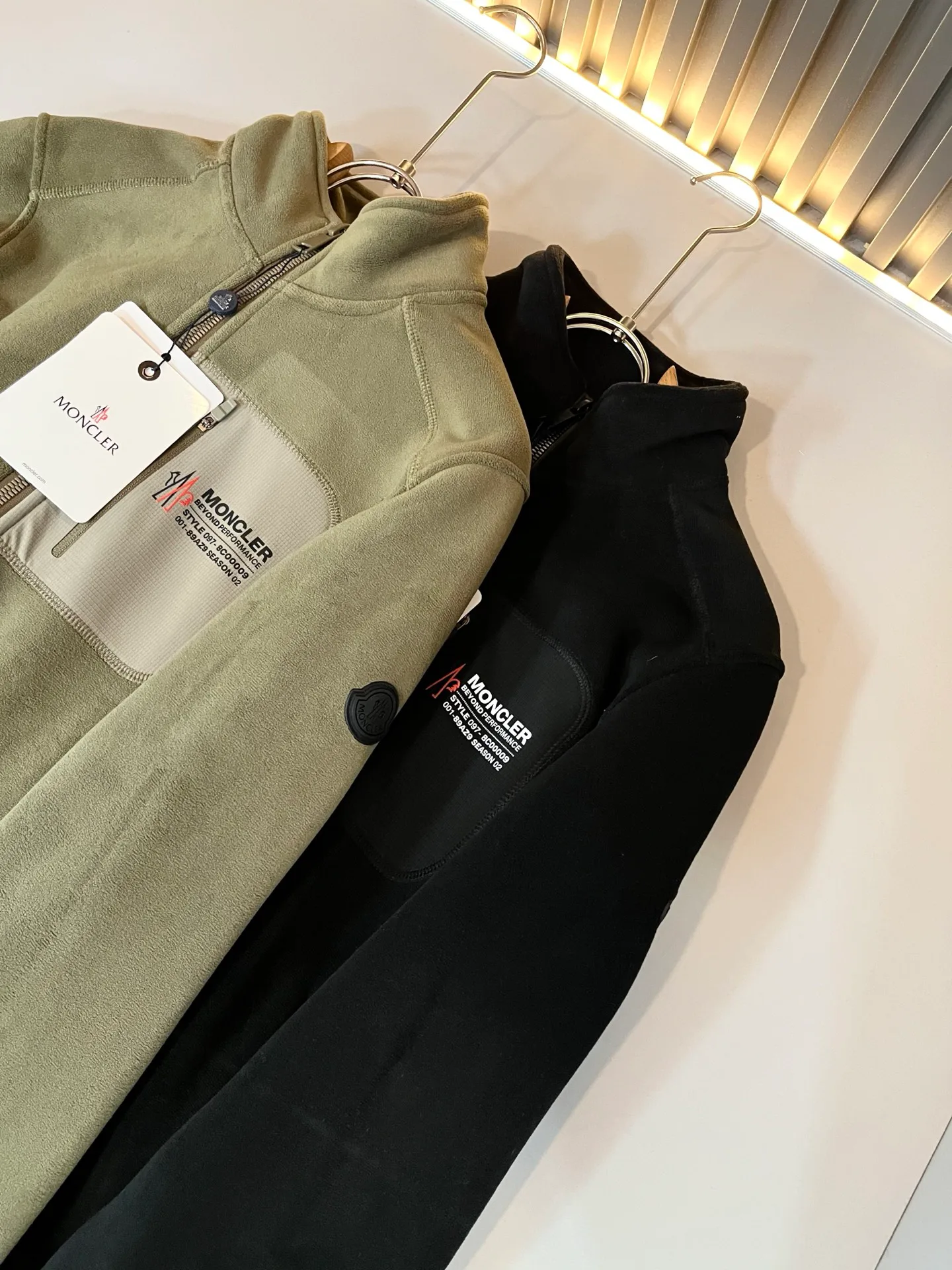 Куртки И Пуховики Мужские Moncler 568989