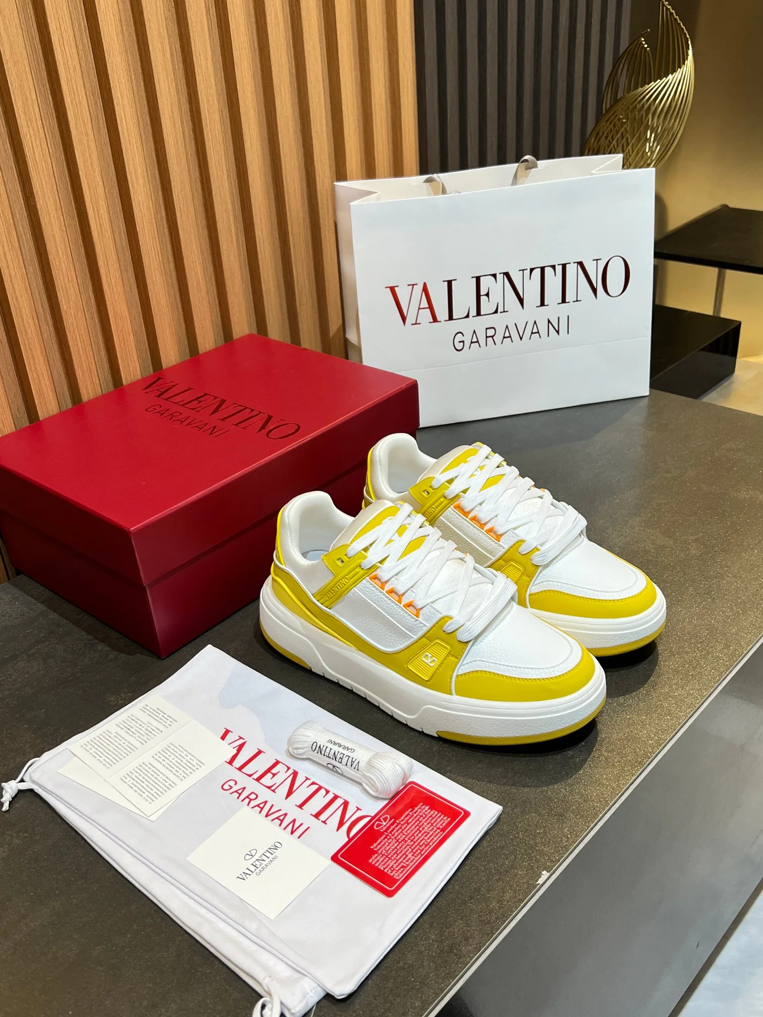 Кроссовки Женские Valentino 11575968