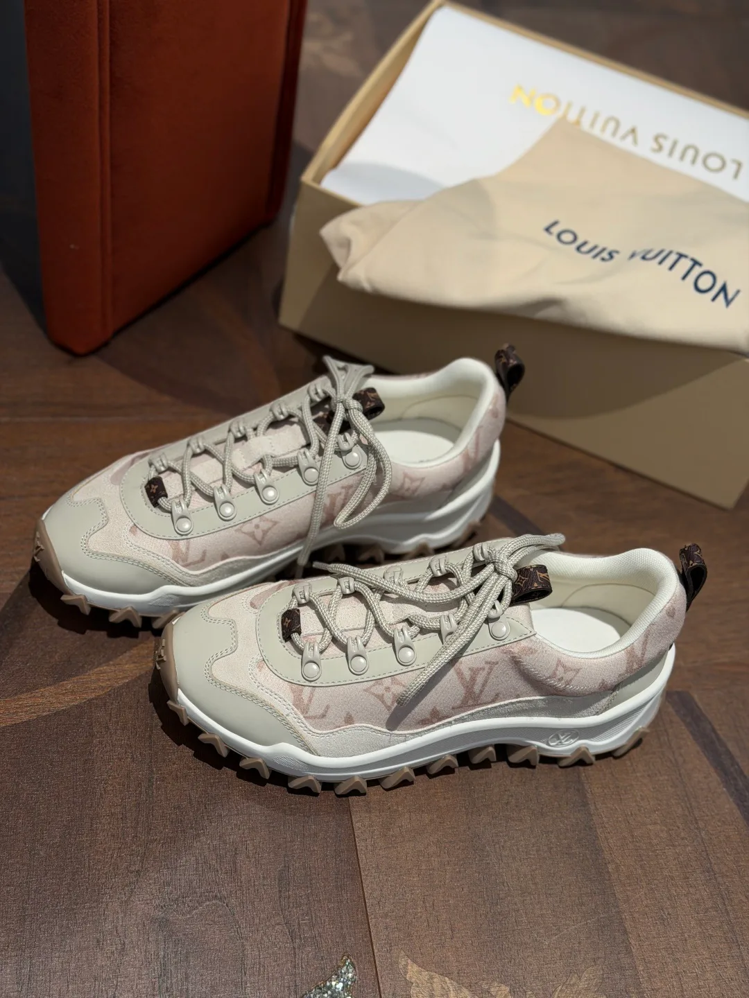 Ботинки Женские Louis Vuitton 13332680