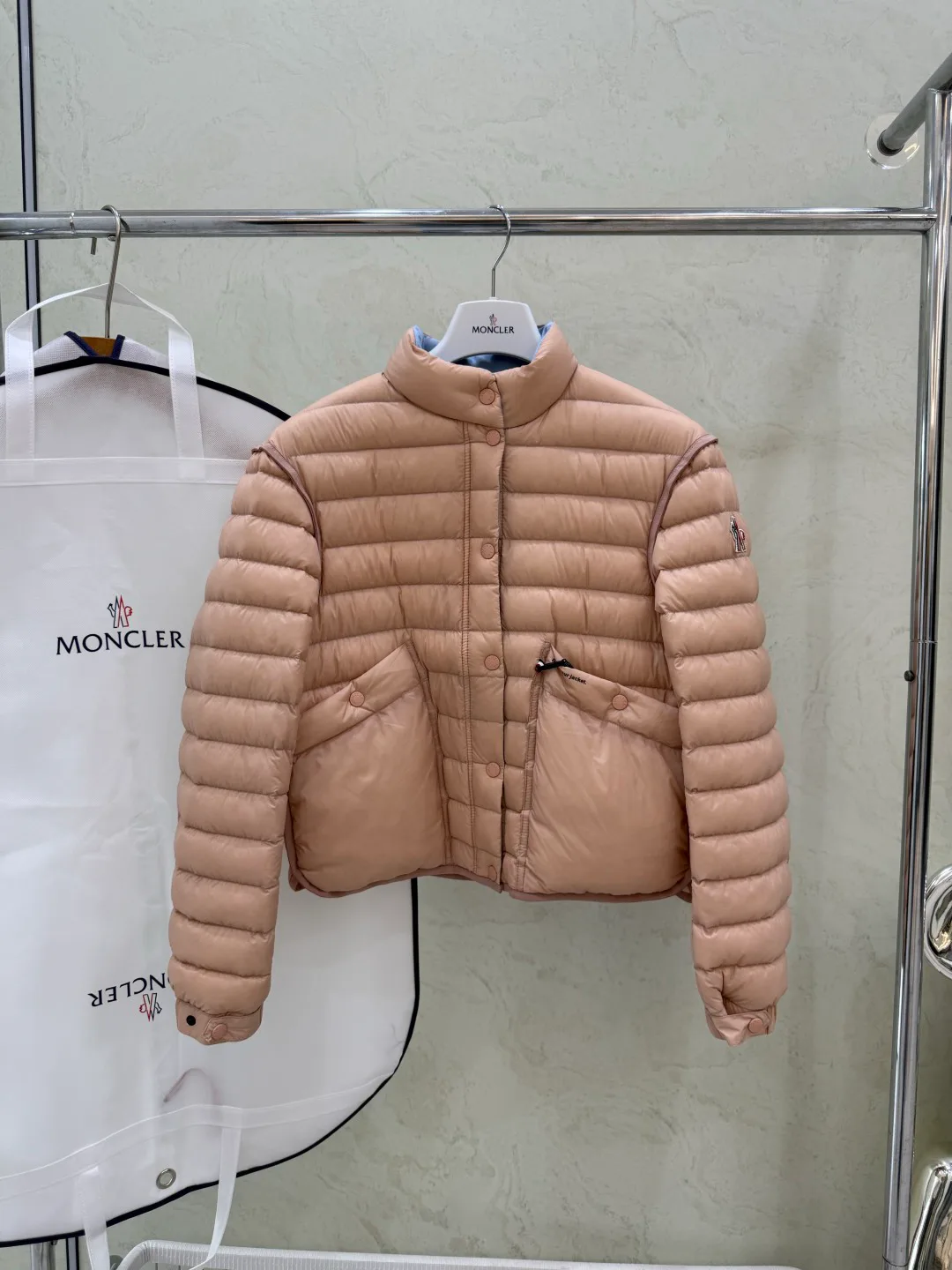 Куртки И Пуховики Женские Moncler 17918895