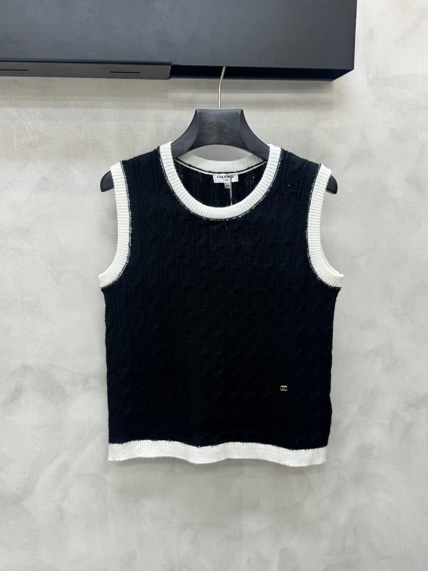 Жилеты Женские Chanel 18138283
