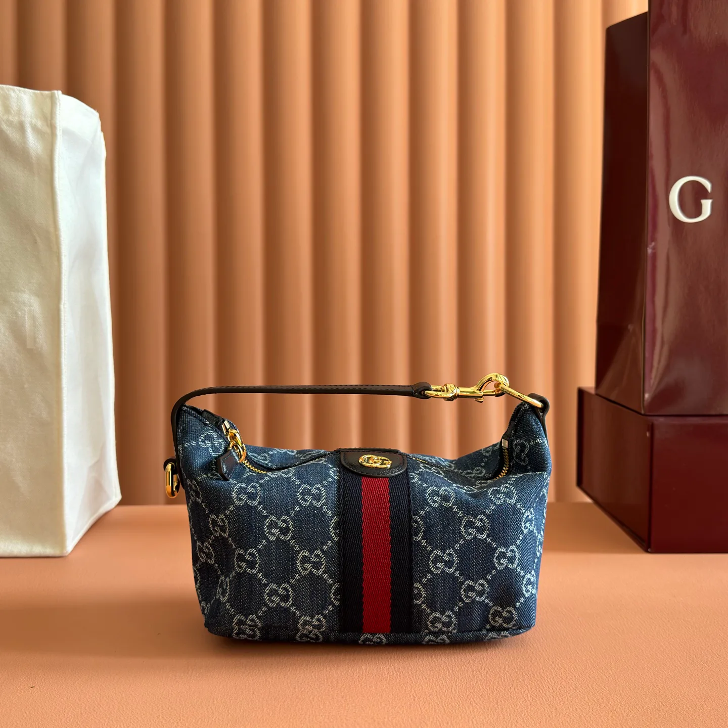 Классические Сумки Женские Gucci 4365369