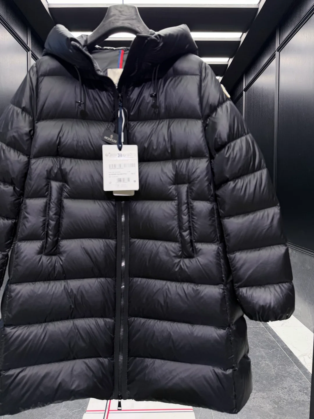 Куртки И Пуховики Женские Moncler 18725339