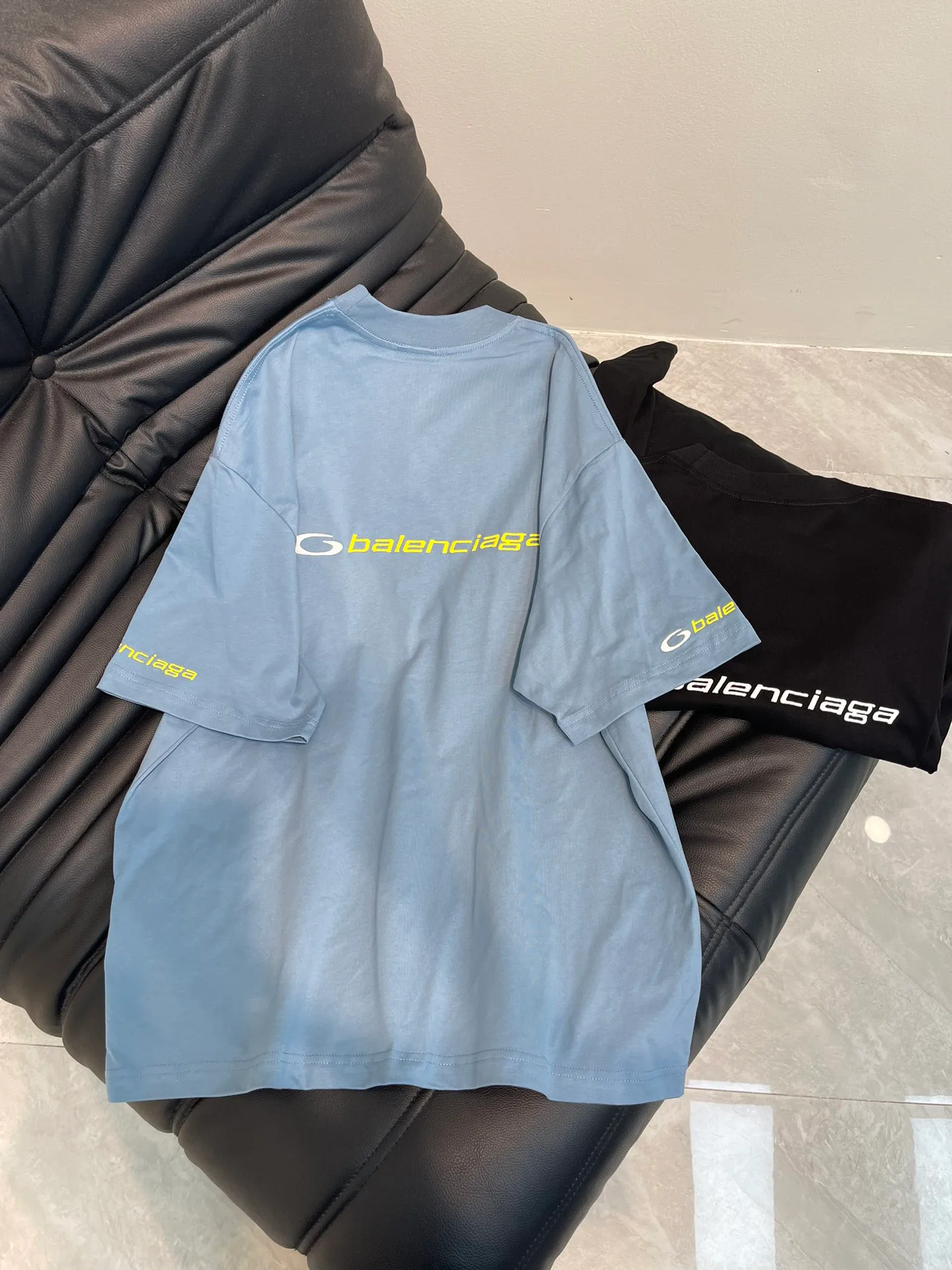 Футболки Женские Balenciaga 11569434