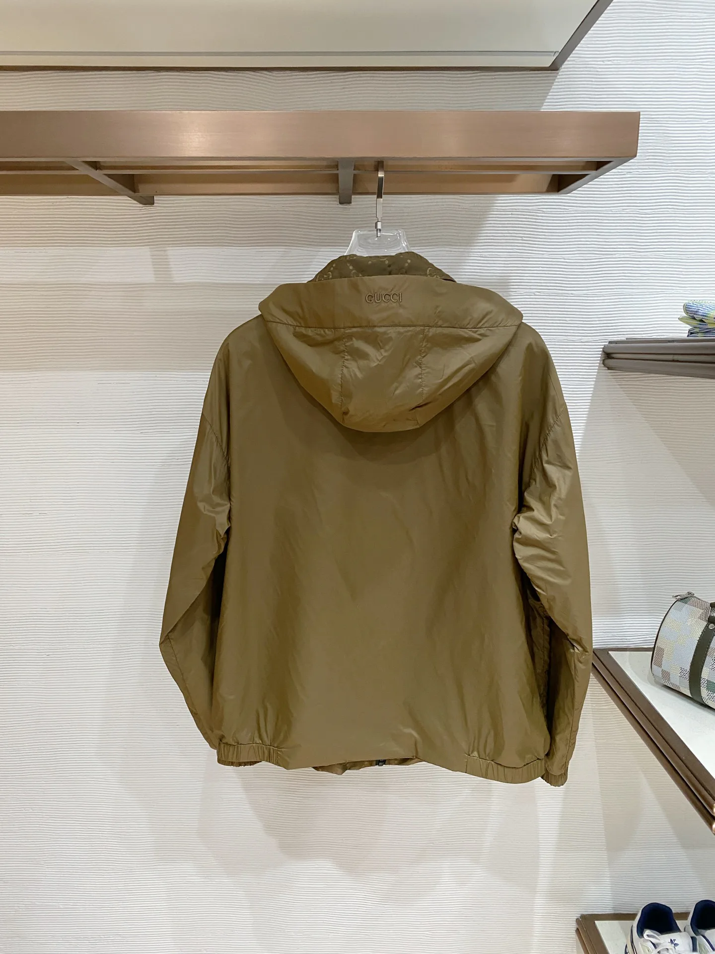 Куртки И Пуховики Мужские Gucci 10300298