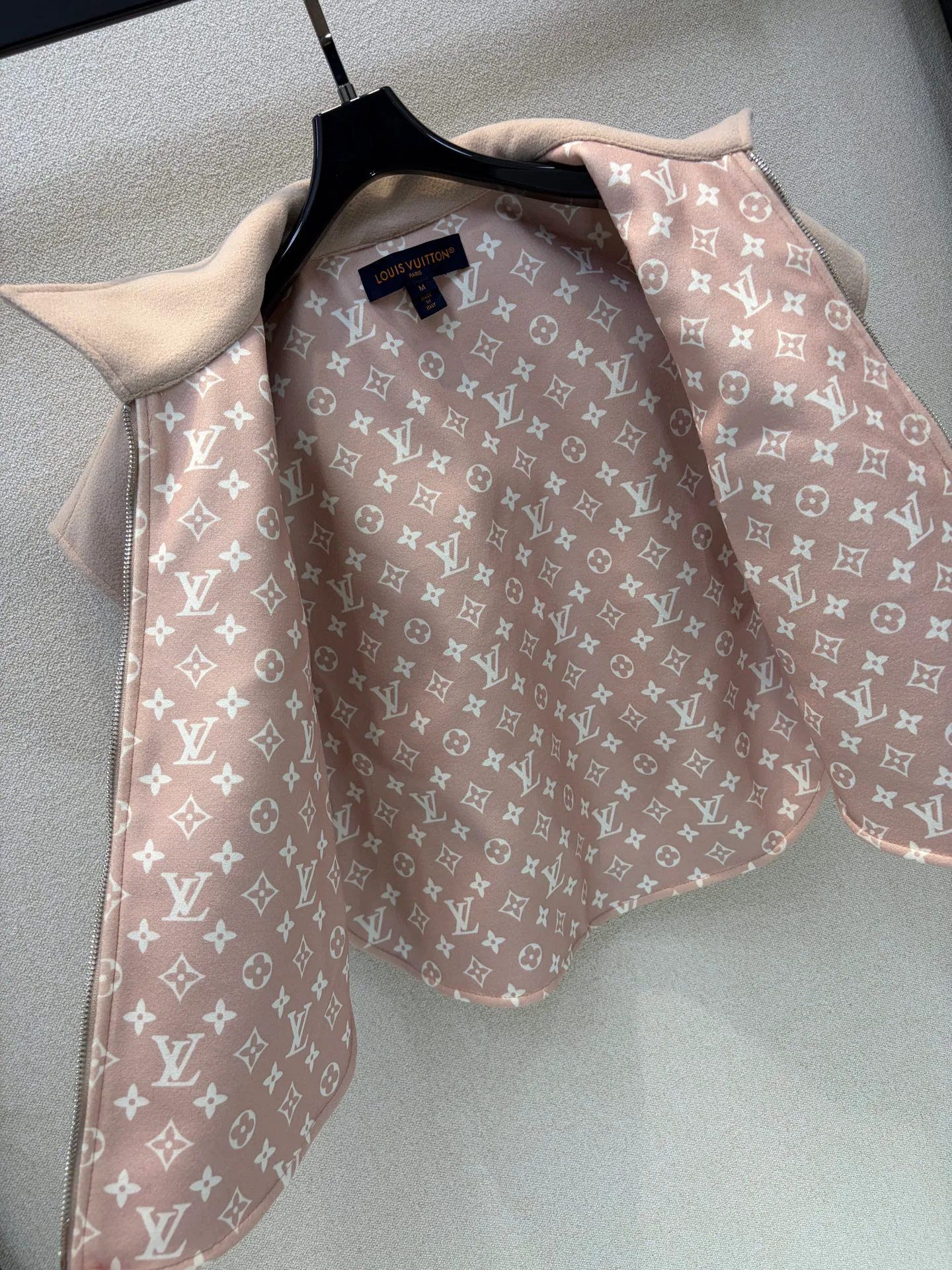 Жилеты Женские Louis Vuitton 19335017