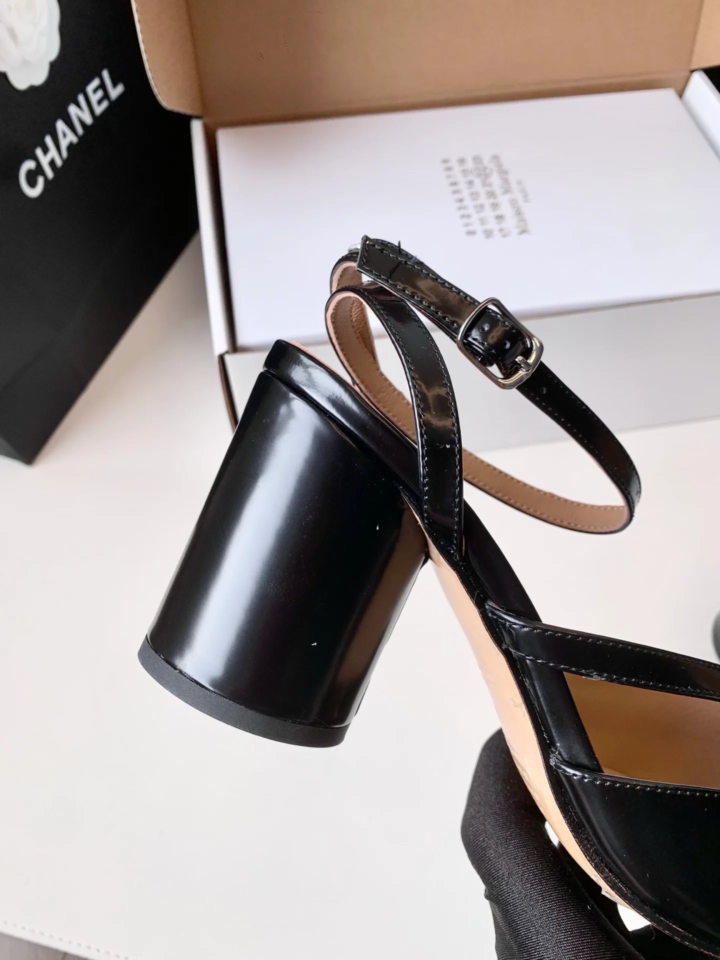 Босоножки Женские Maison Margiela 17628621