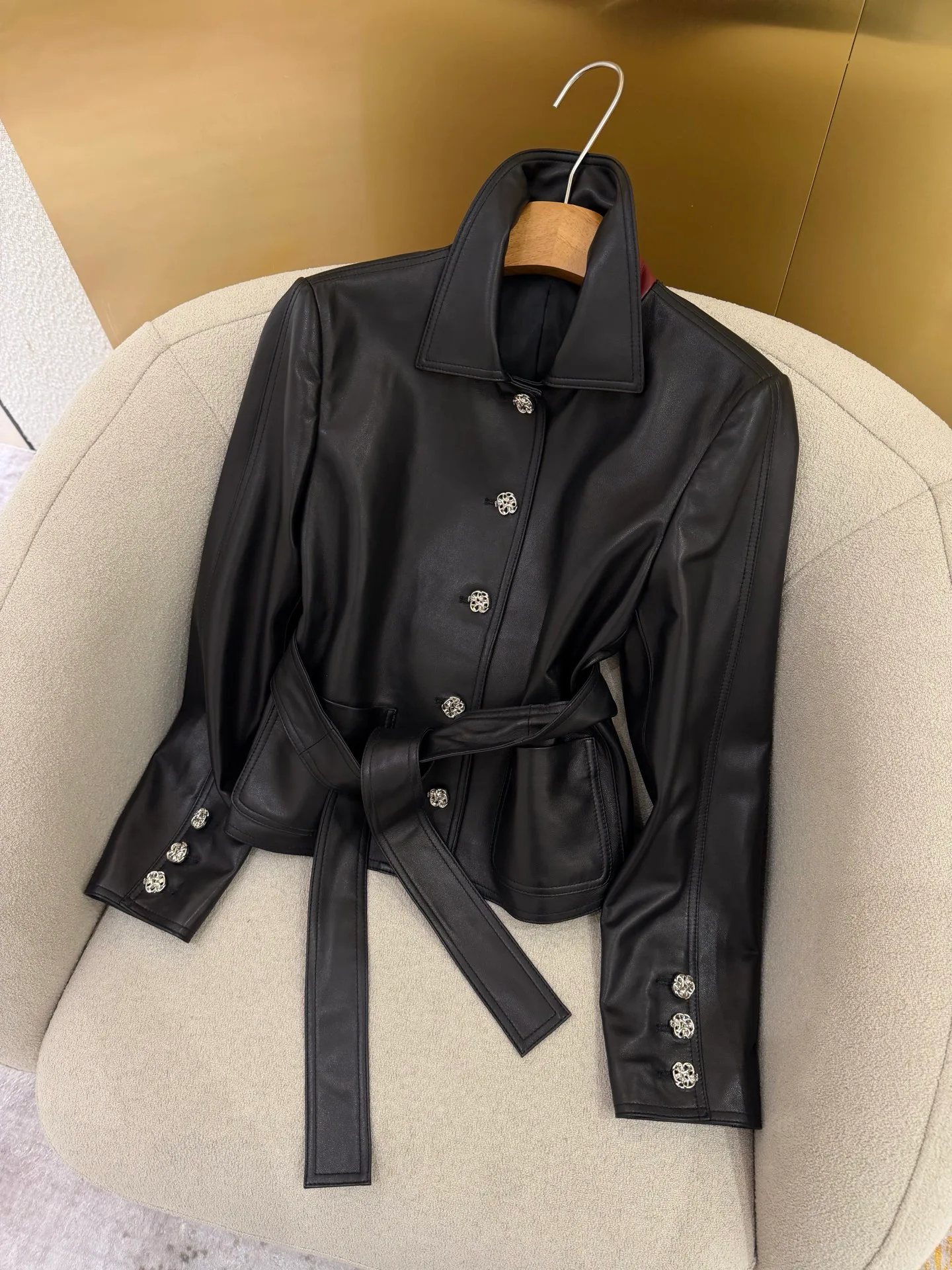 Кожаные Куртки И Дублёнки Женские Chanel 17802378