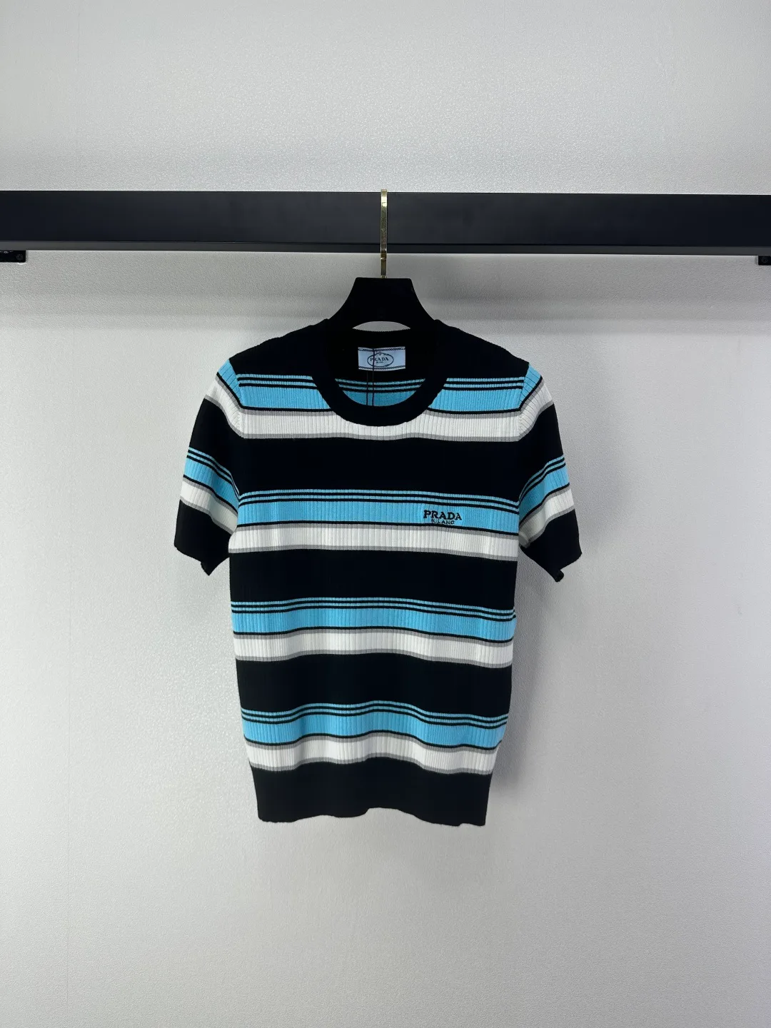 Футболки Женские Prada 13400897