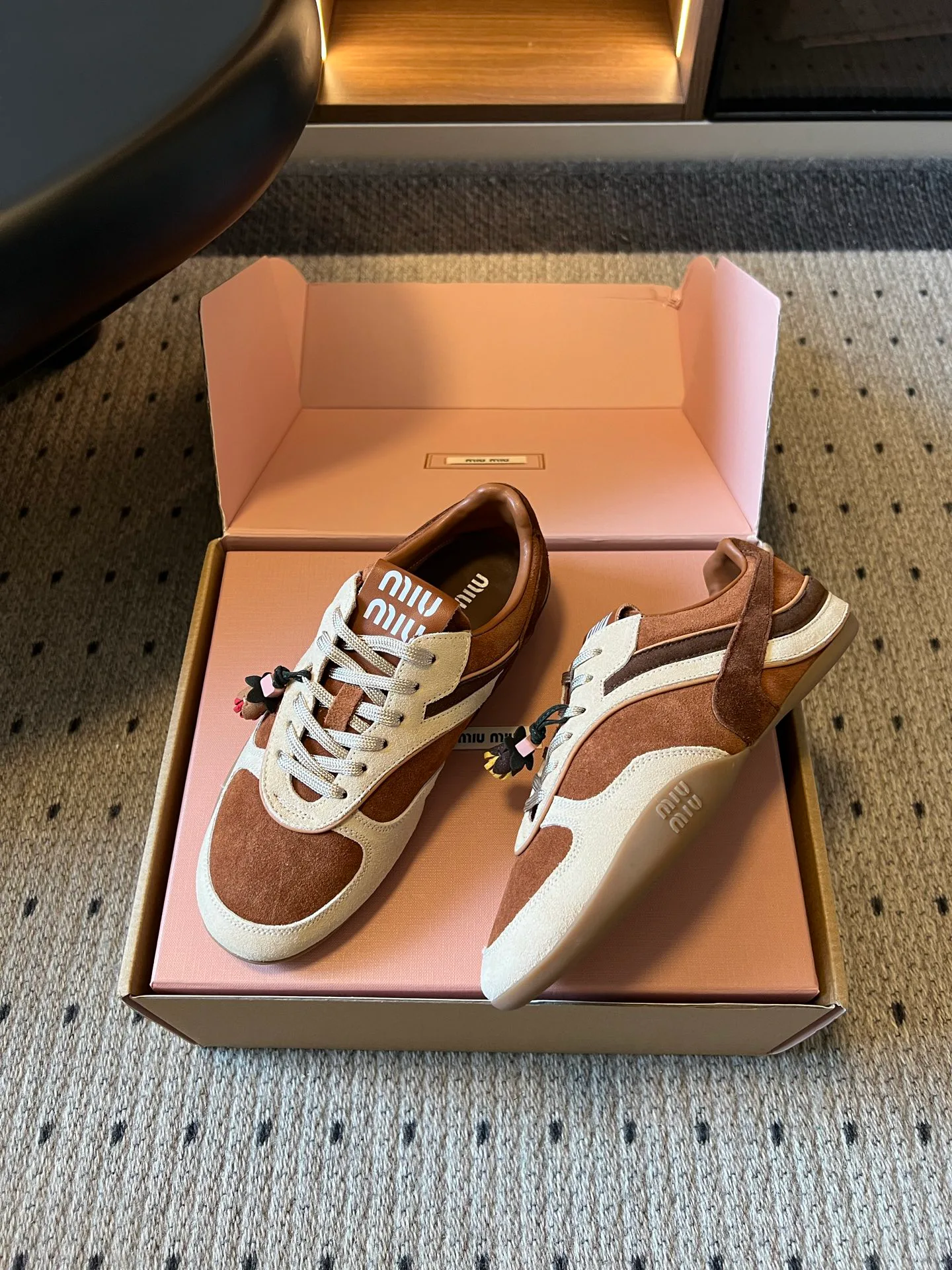 Кроссовки Женские Miu Miu 18462164