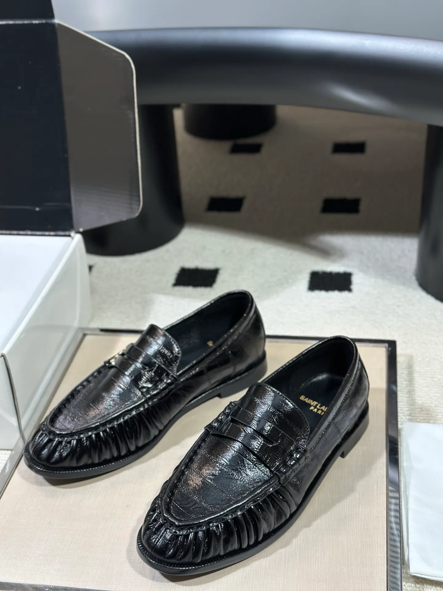 Лоферы И Мокасины Женские Saint Laurent 18041767