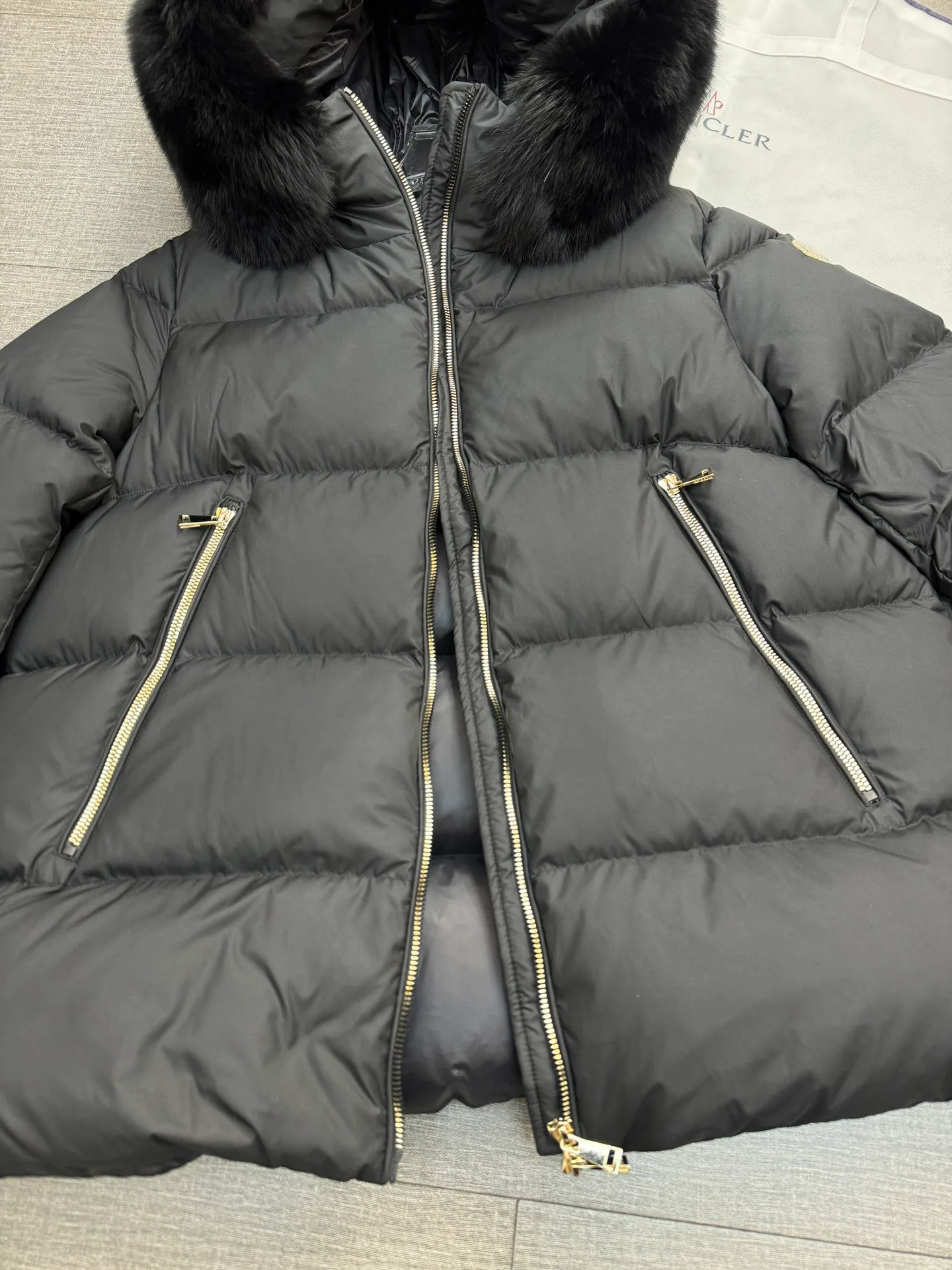 Куртки И Пуховики Женские Moncler 18130015