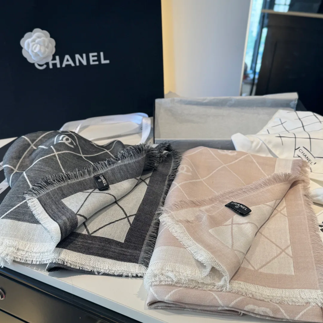 Платки Chanel 5417641