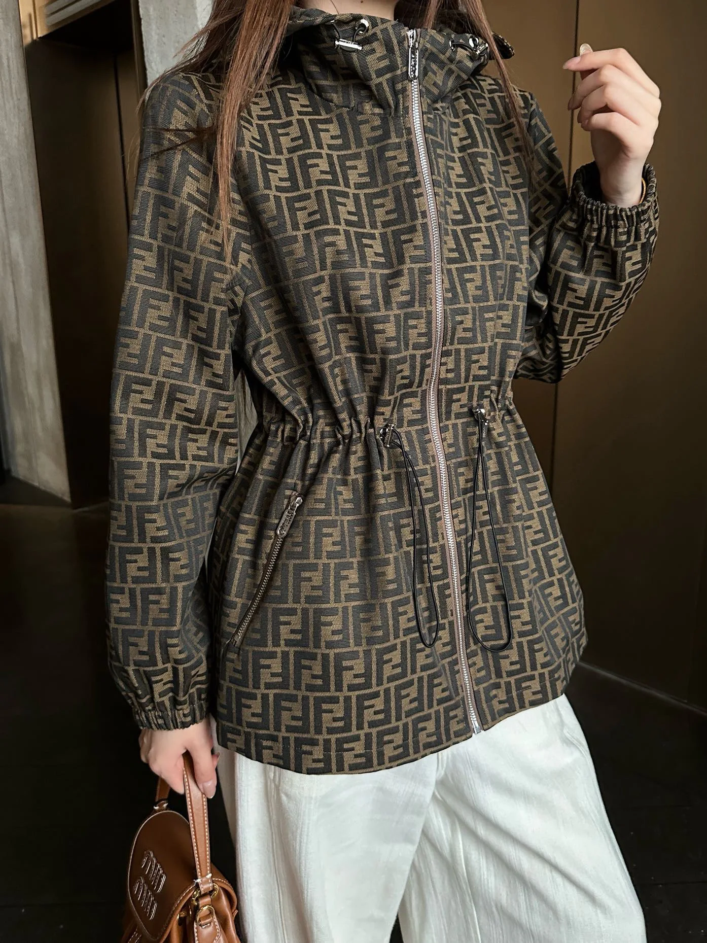 Куртки И Пуховики Женские Fendi 18428984