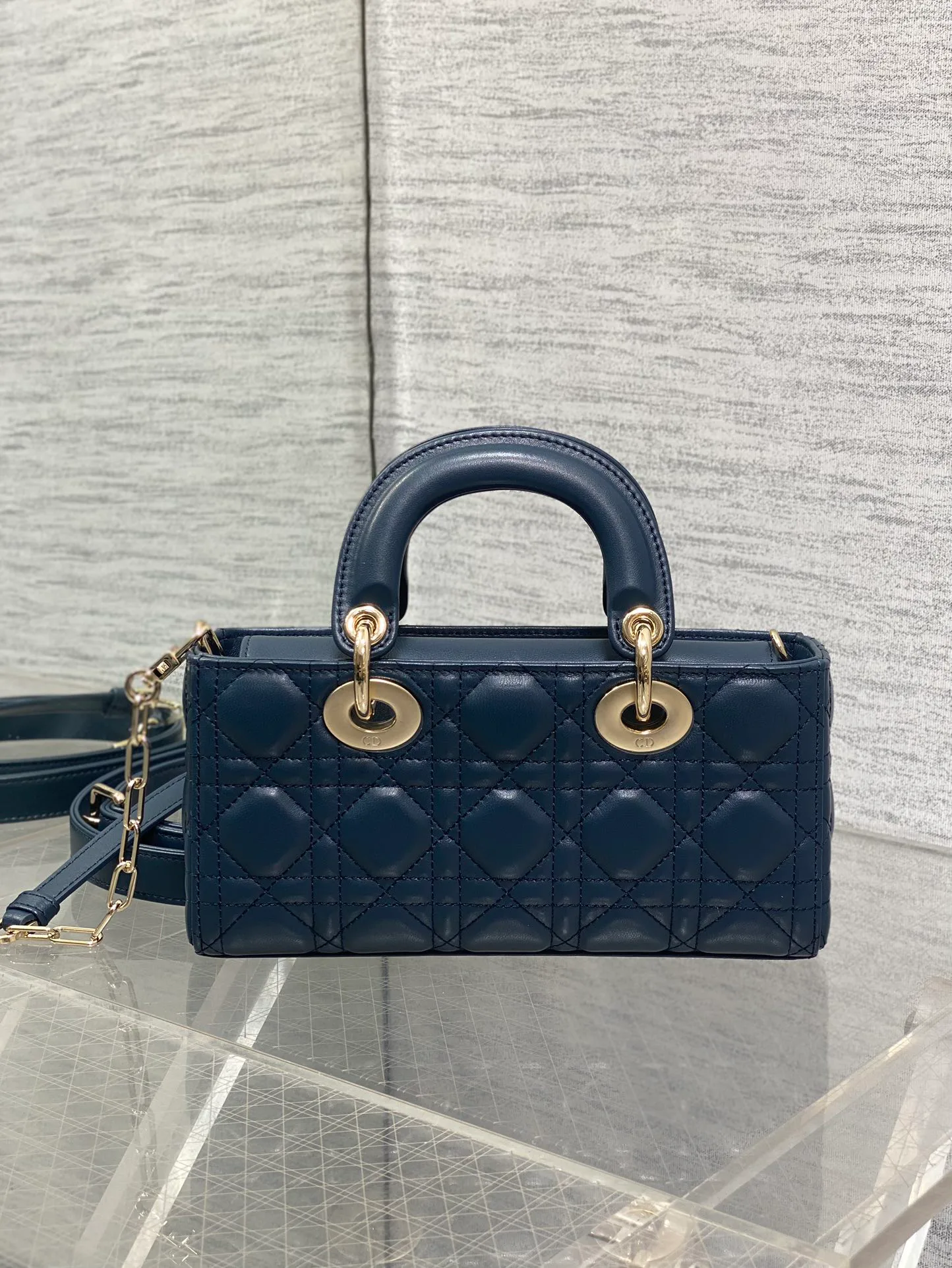 Классические Сумки Женские Christian Dior 17770367