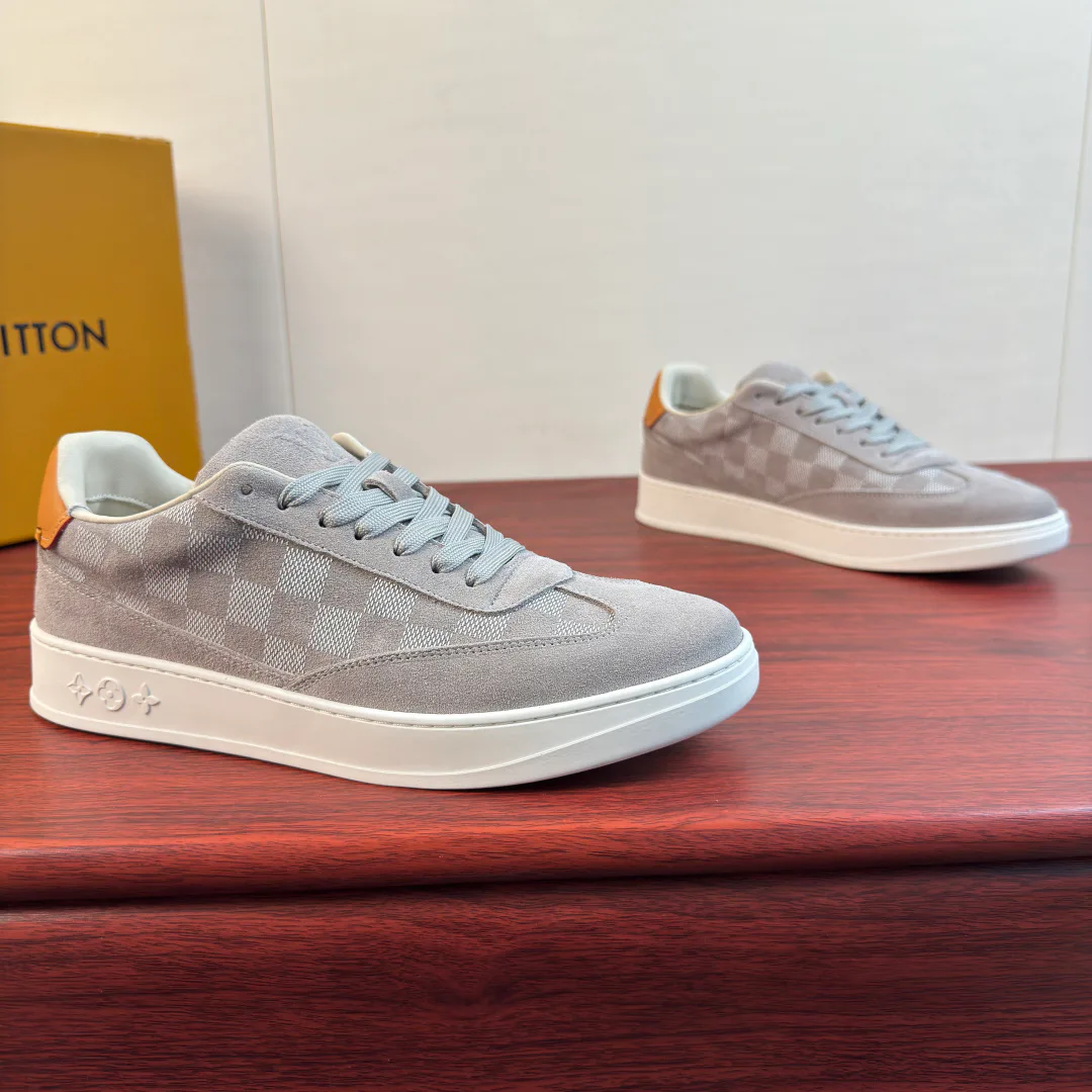 Кроссовки Мужские Louis Vuitton 18243542