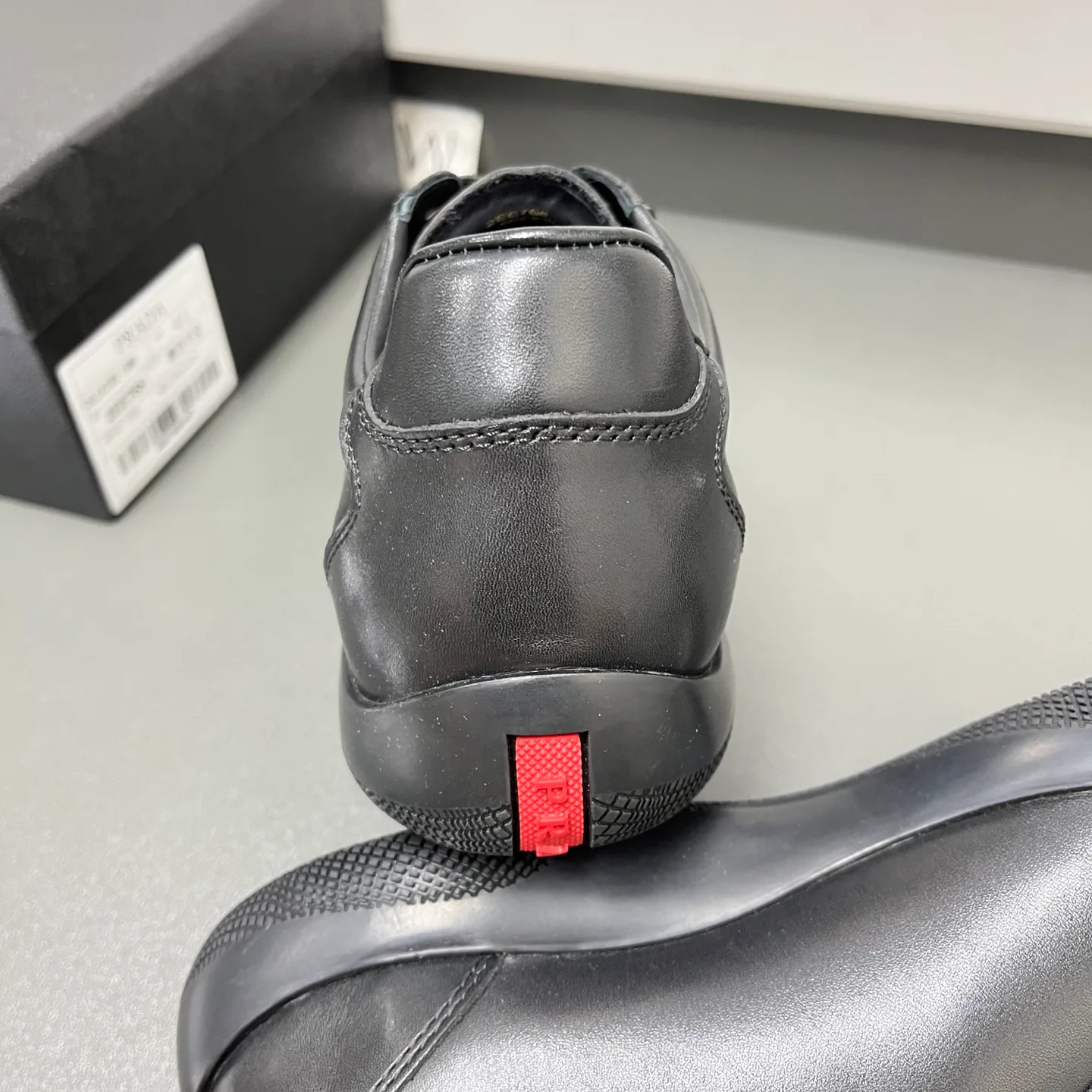 Кроссовки Мужские Prada 11211950