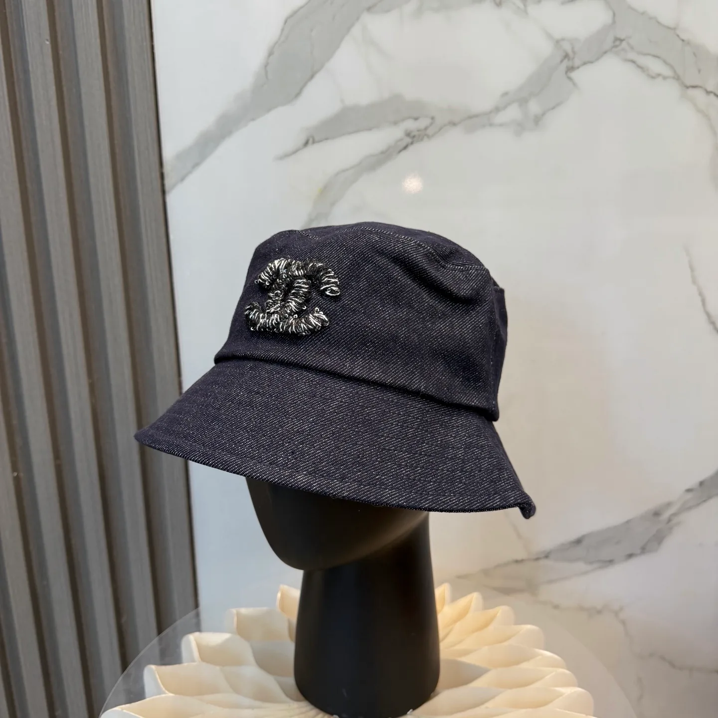 Головные Уборы Chanel 13294367