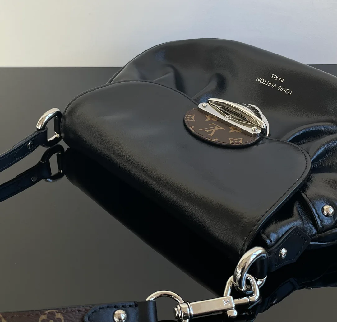 Клатчи Женские Louis Vuitton 263651