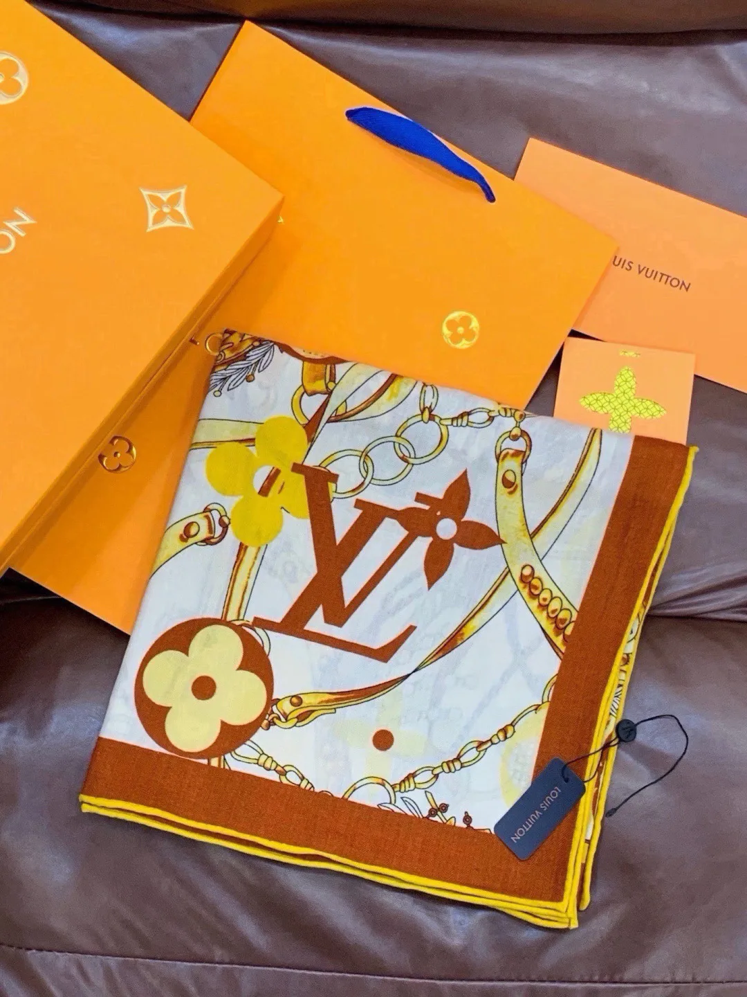 Платки Louis Vuitton 18675681