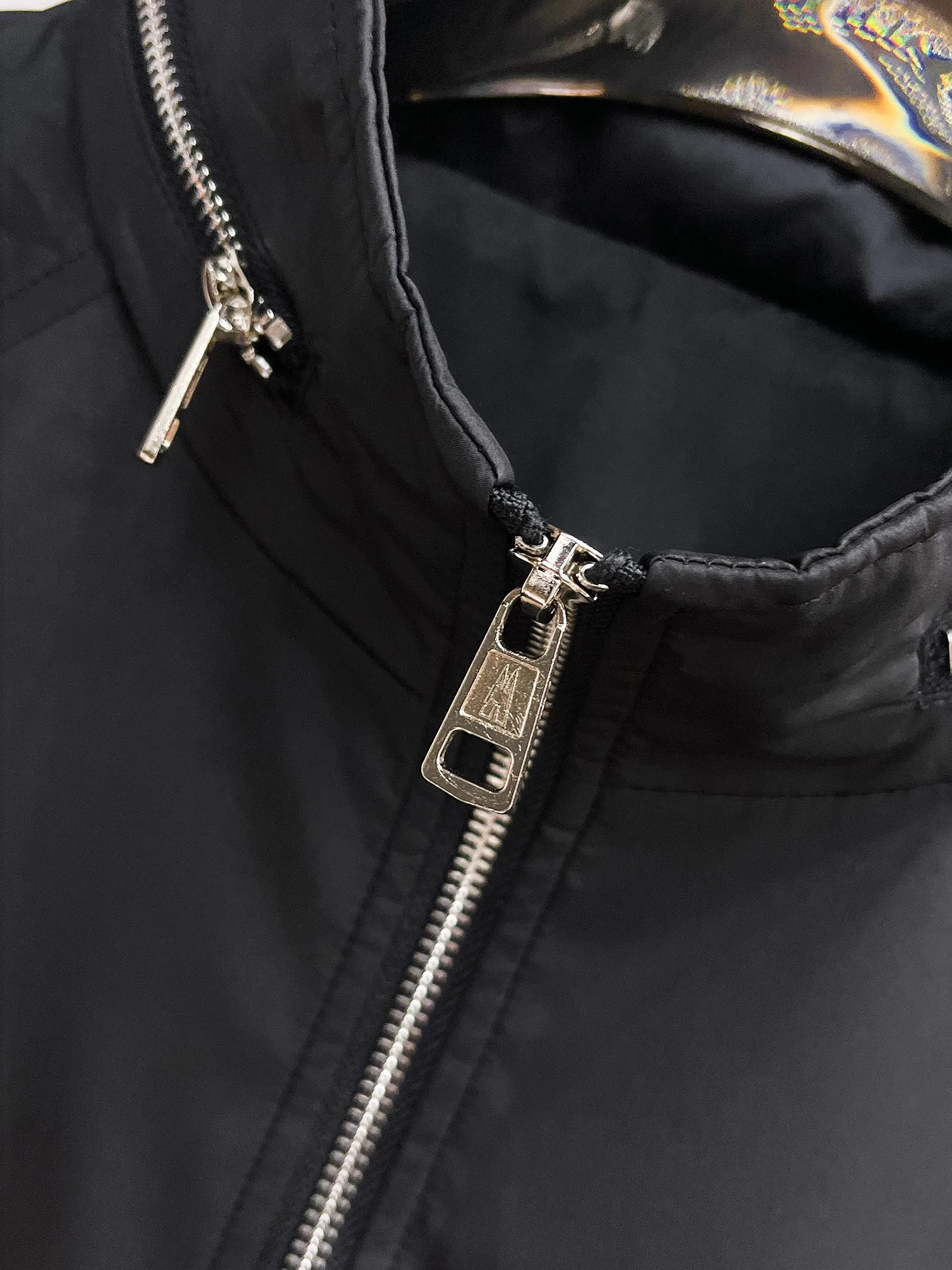 Куртки И Пуховики Мужские Moncler 18197234