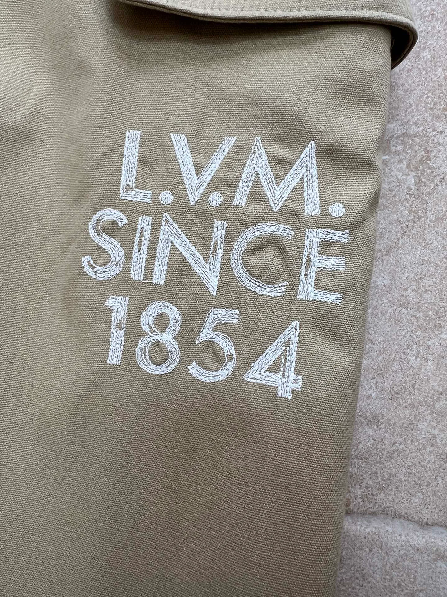 Брюки Мужские Louis Vuitton 11270384