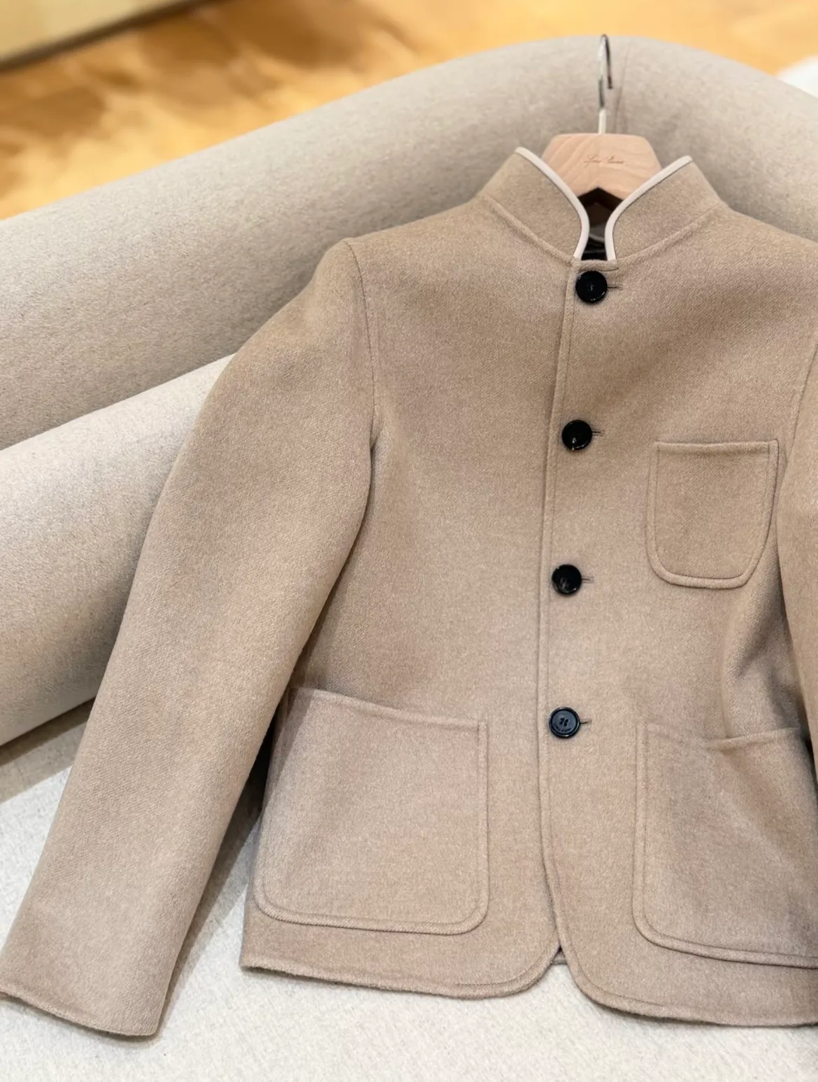 Куртки И Пуховики Женские Loro Piana 18016771